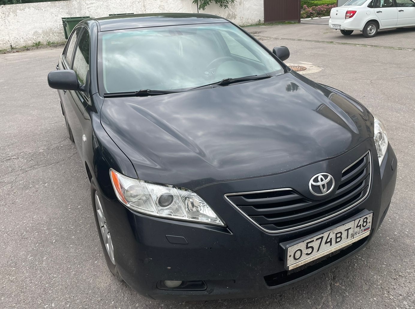 Легковой автомобиль TOYOTA CAMRY, 2008 года выпуска, идентификационный номер (VIN)- JTNBE40K503161313, категория ТС – В, паспорт транспортного средства 78 УА 084543, выдан Центральная акцизная таможня 20.05.2008г., государственный регистрационный номер О574ВТ48
