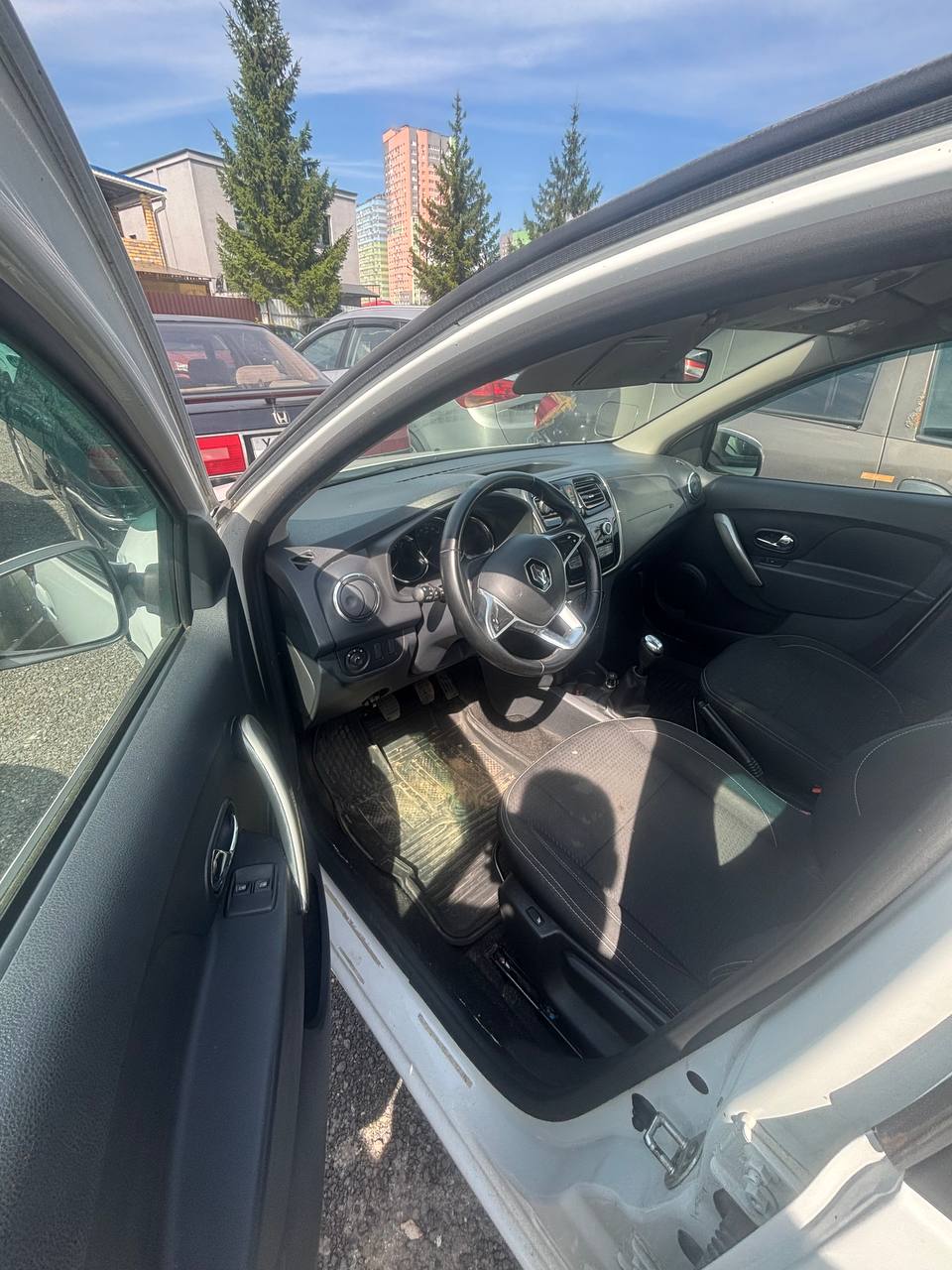 а/м Hyundai Solaris белого цвета, 2021 г.в., гос. №Т072МУ 152, VIN Z94K241CBNR319268, зарегистрировано ограничение
