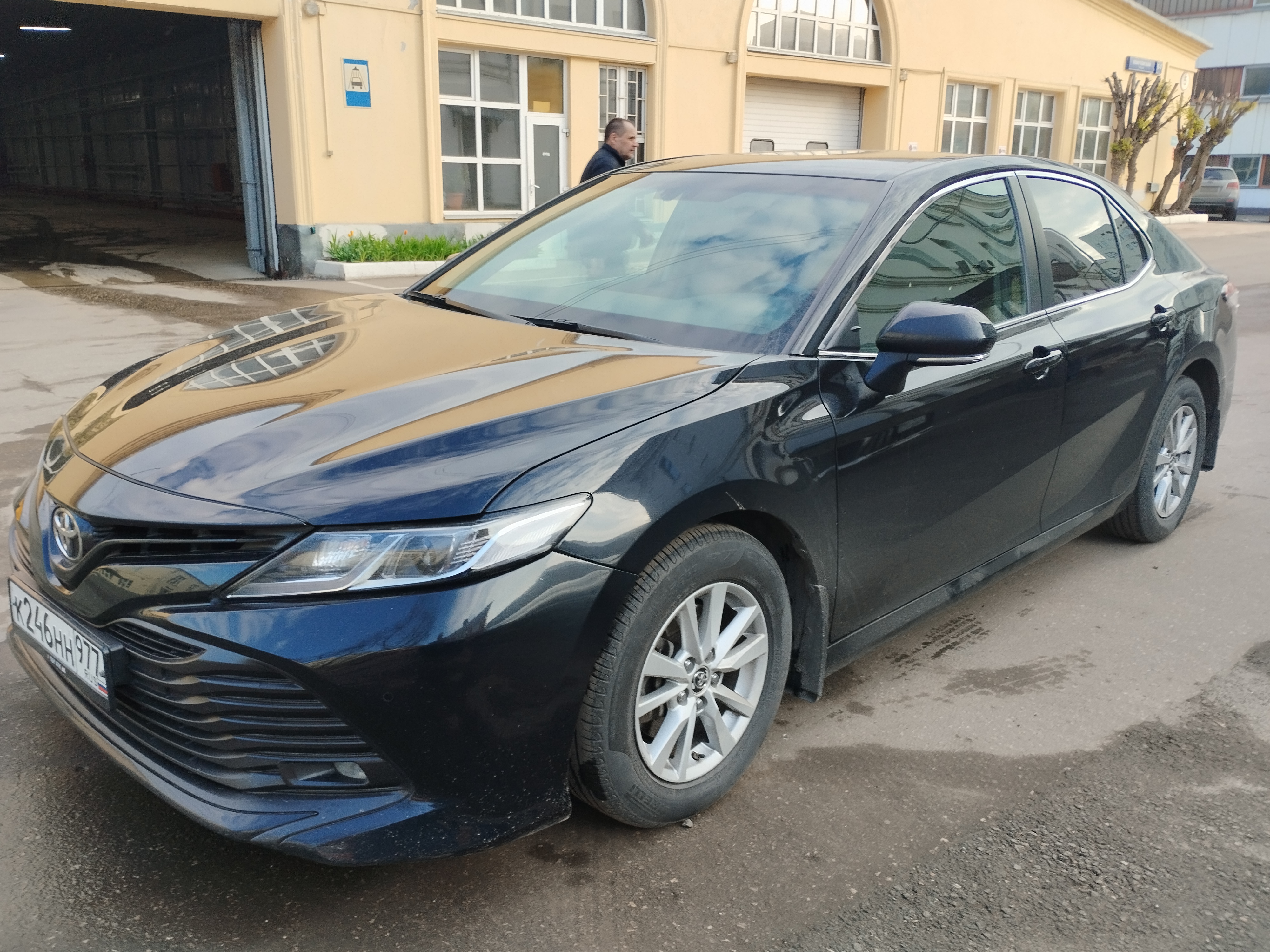 Продажа транспортного средства Легковой автомобиль Toyota Camry (VIN XW7BN4HK60S111415)