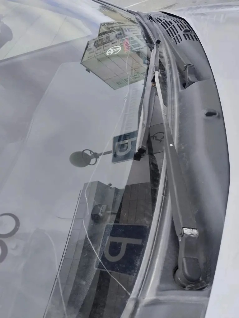 легковой универсал TOYOTA SUCCEED, 2016 г.в., г.н: Н117АМ65, цвет серый, номер кузова (прицепа): NCP1650020267, объем двигателя 1496.000 см. куб., должник Канищев О.Н., местонахождение: Сахалинская область, г. Южно-Сахалинск, ул. Ленина д. 327Б. Обременение: арест.