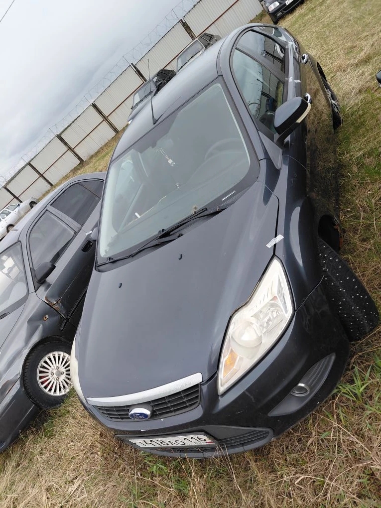 Автомобиль марки Ford Focus (418)