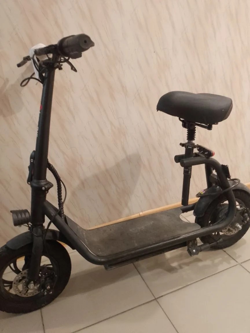 Электросамокат «IconBit XLR3028»