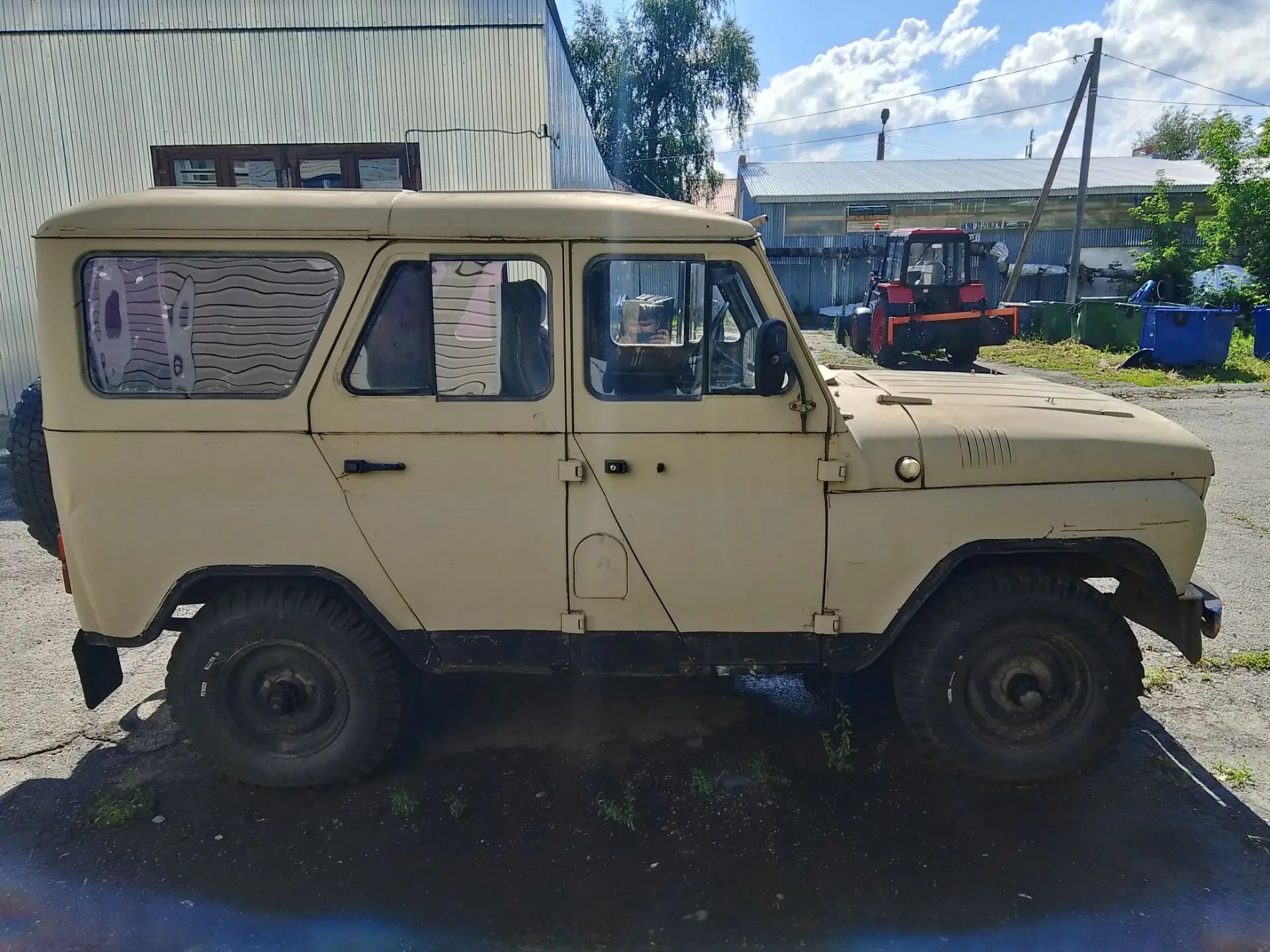 Транспортное средство: Легковой универсал, марки УАЗ-315-14, 1995 года изготовления, идентификационный номер: XTT315140S0541467, модель UAZ 315 14, № двигателя: УМЗ-4178-50507397, шасси (рама) № 0541476, кузов (кабина, прицеп) № 24057, цвет: песочный, мощность двигателя, л.с. (кВт) 92