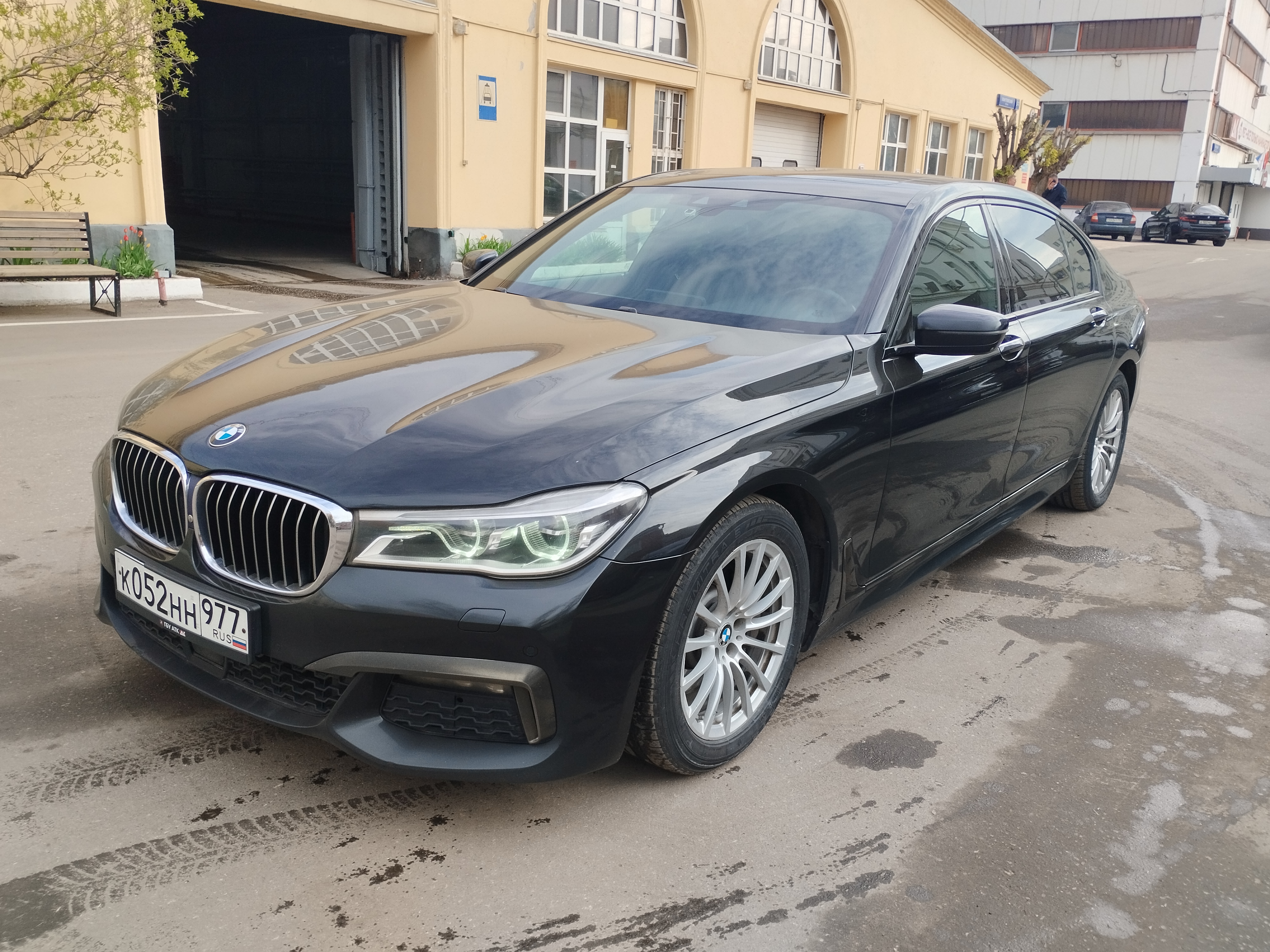 Продажа транспортного средства Легковой автомобиль BMW 730LD xDrive (VIN WBA7G61030B244660)