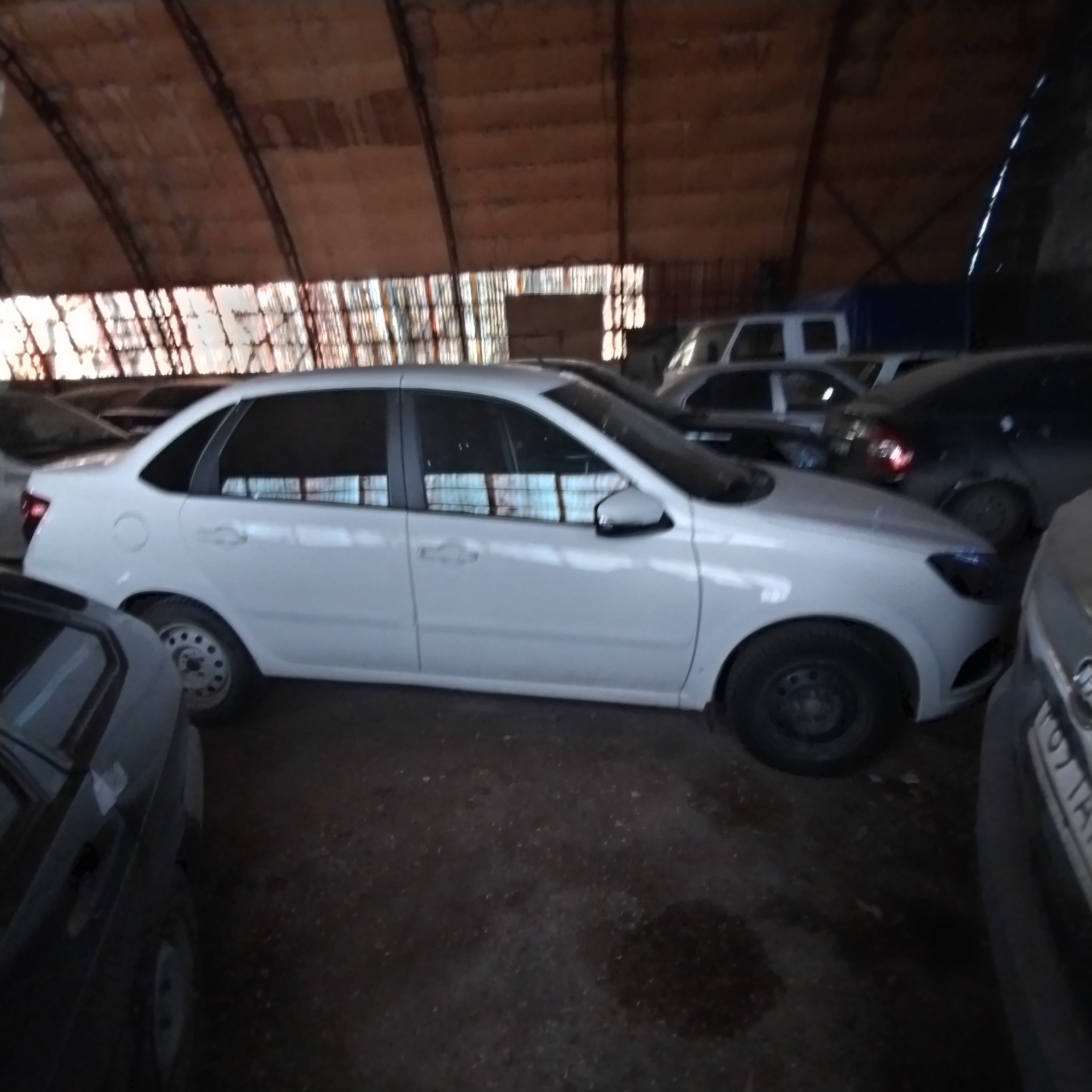Автомобиль марки Лада Гранта Х 303 РР 102, XTA219070K0613246