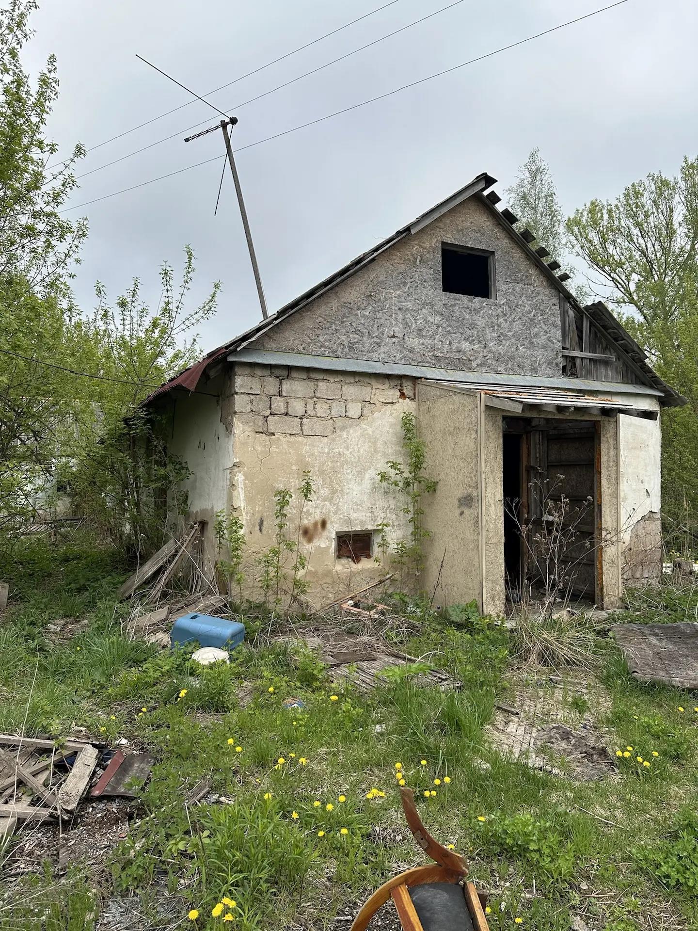 Нежилое здание (деревообрабатывающая мастерская), количество этажей 1, в том числе подземных 0, кадастровый номер: 71:14:010901:2199, площадью 255,6 кв. м, расположенное по адресу:  Тульская область, Ленинский район, п. Барсуки, ул. Дзержинского, д. 2-а, строение 1, с земельным участком, кадастровый номер: 71:14:010901:2862, категория земель: земли населенных пунктов, виды разрешенного использования: для эксплуатации объектов недвижимости (деревообрабатывающая мастерская), площадью 3 045 кв.  м