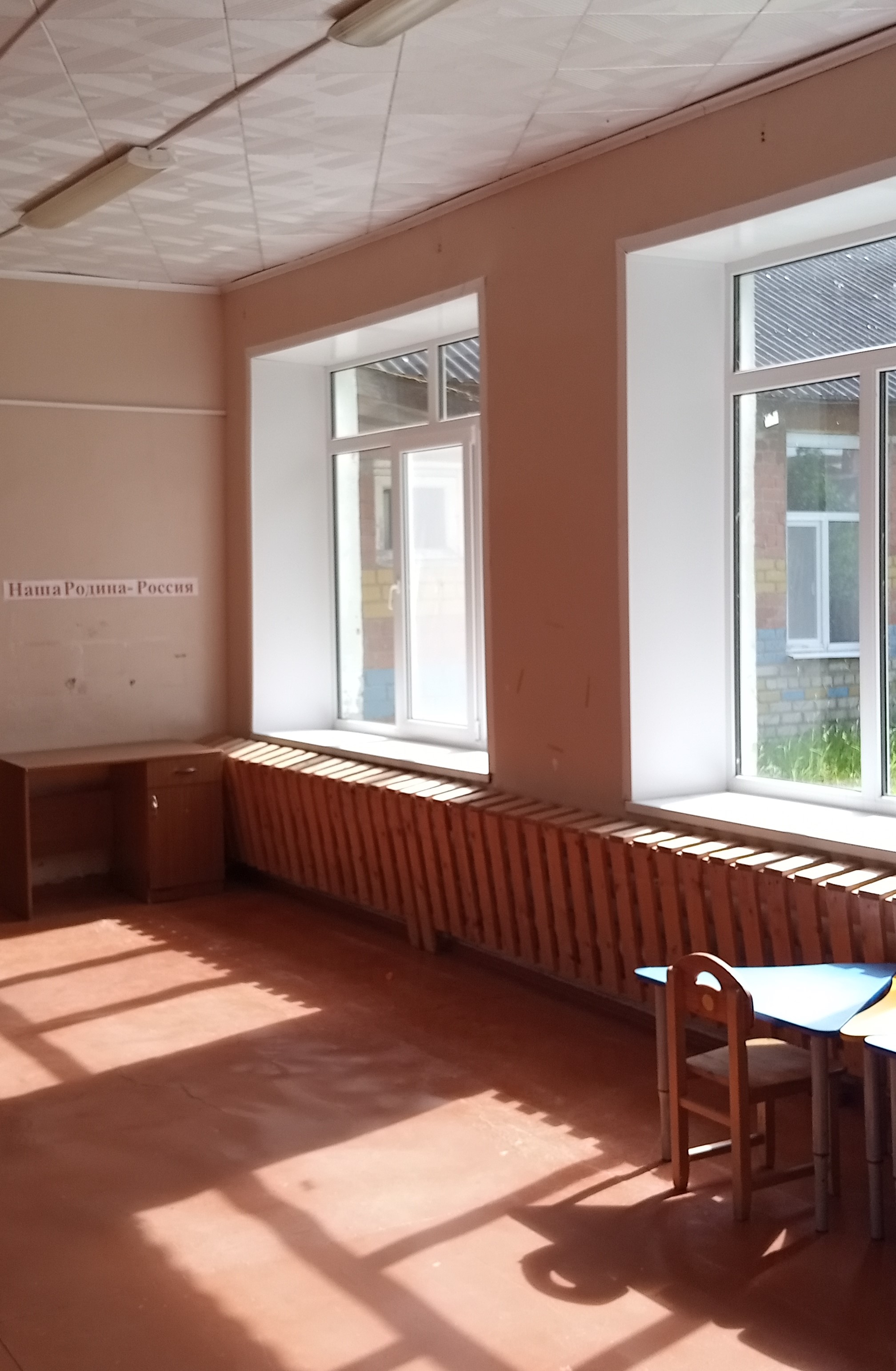 Нежилое здание с земельным участком по адресу: Ярославская область, Первомайский район, д.Игнатцево, ул.Луговая, д.1