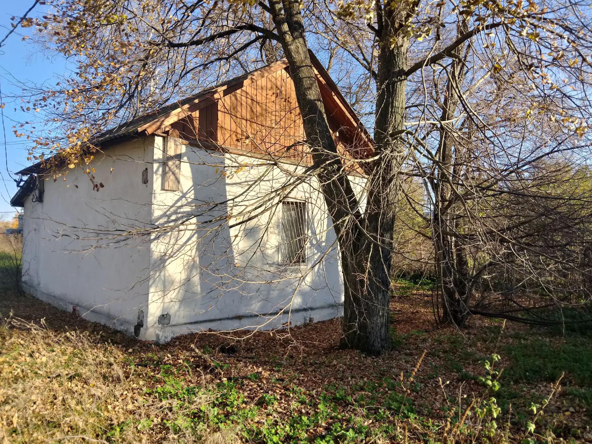 нежилое здание (здание бухгалтерии), площадью 29 кв.м., кадастровый номер: 68:05:0701002:113, Земельный участок с кадастровым номером 68:05:0701009:121, площадью 300 кв.м.,