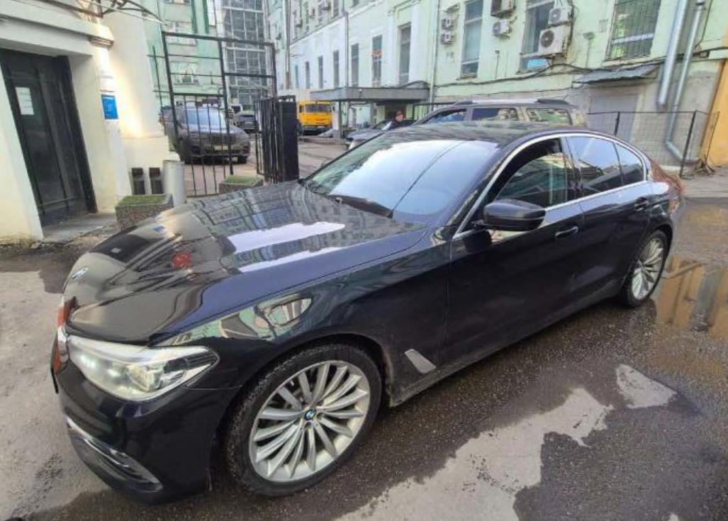 транспортное средство BMW 530i xDrive