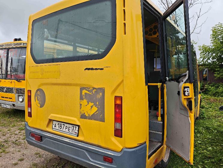Транспортное средство марки 22438S, Идентификационный номер (VIN): Z8X22438SG0000228, Тип – транспортное средство для перевозки детей, Марка: 22438S, Идентификационный номер (VIN): Z8X22438SG0000228, Год выпуска: 2016, Модель. № двигателя: ISF2/8S4R129 89738502, Цвет: ГОСТ Р 51160-98, Кузов: A63R42G0005626, ПТС: 52 00 № 504144 от 12.09.2016 г. Местонахождение: Ивановская область, Тейковский район, с. Светлый, Светлая ул., д. 7.