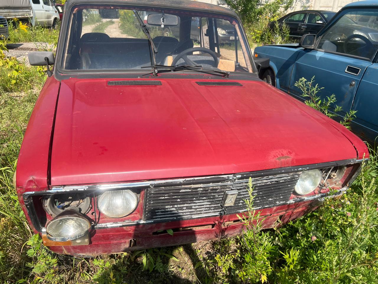 ВАЗ 2106 VIN XTA210610S3453596, 1974 г/в, цвет красный, передний бампер отсутствует, приборная панель отсутствует