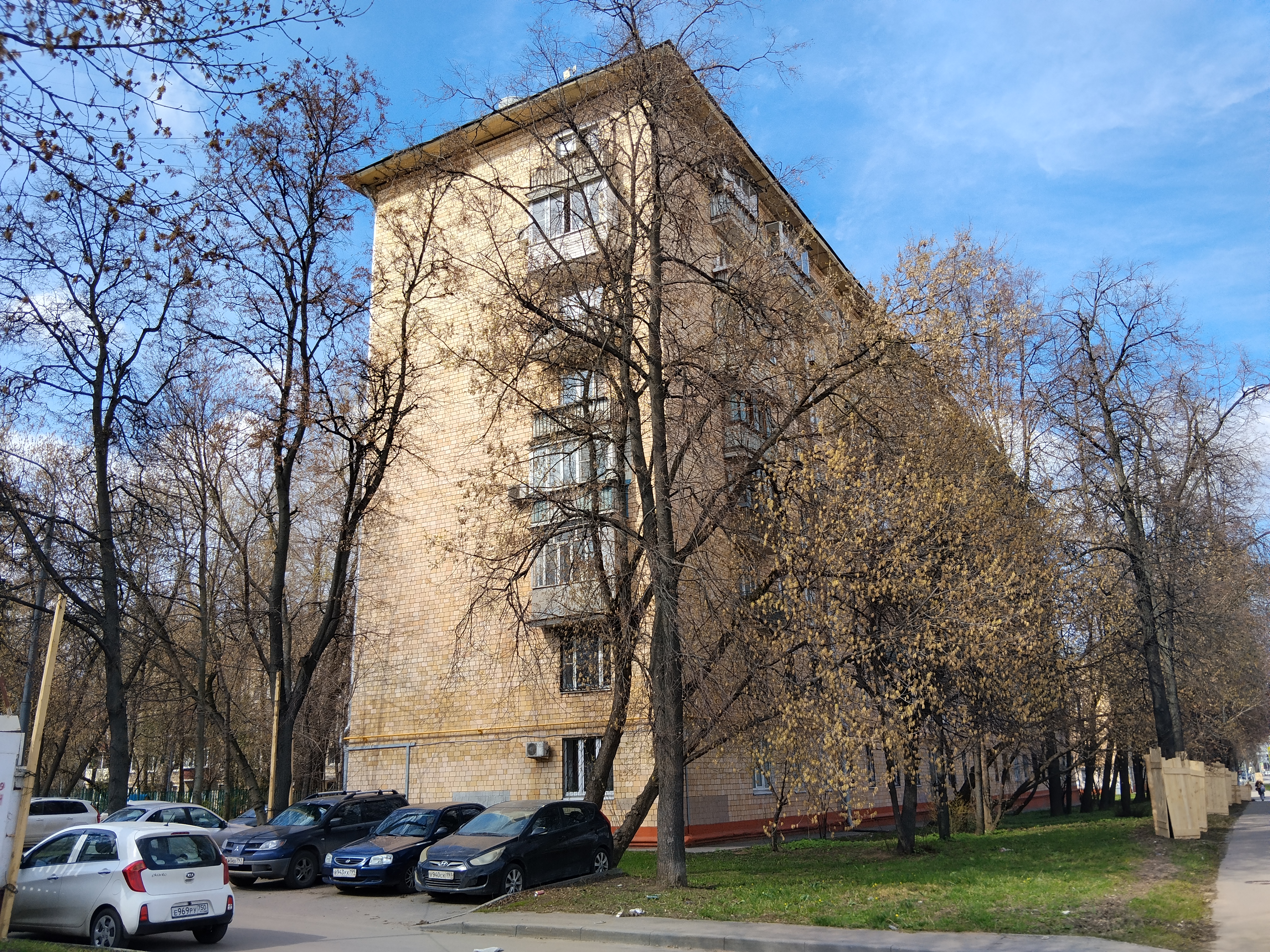 Продажа имущества, находящегося в собственности города Москвы, жилое помещение по адресу: г. Москва, пр. Окружной, д. 24, кв. 70, общей площадью 47,3 кв. м (этаж № 2), кадастровый номер: 77:03:0004004:4083