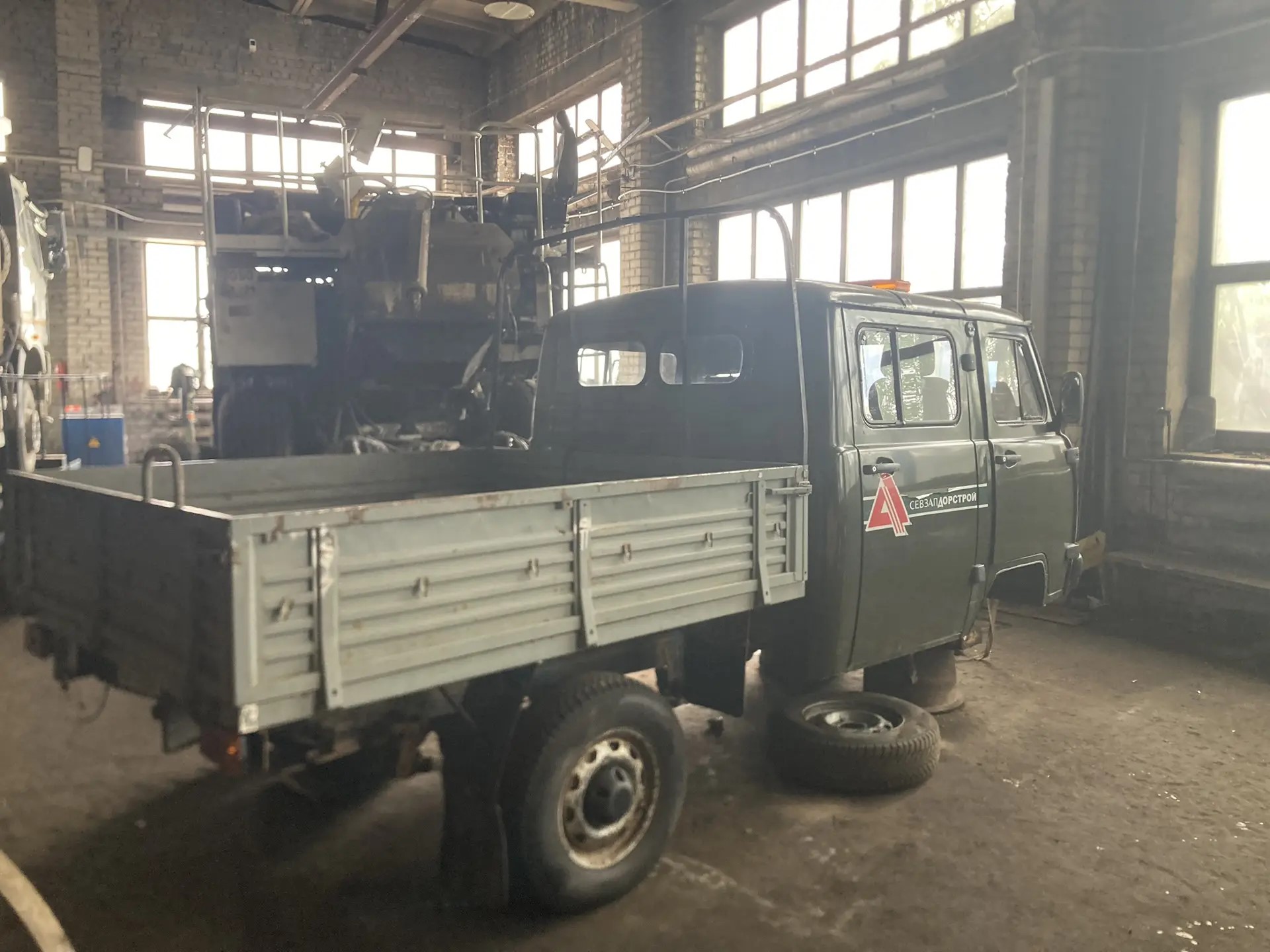 Транспортное средство УАЗ 390945, 2023 года выпуска, цвет - зеленый, VIN XTT390945P1213232, государственный номер О820МС29. (на стоимость сложившуюся по итогам аукциона, будет начислен НДС 22%)