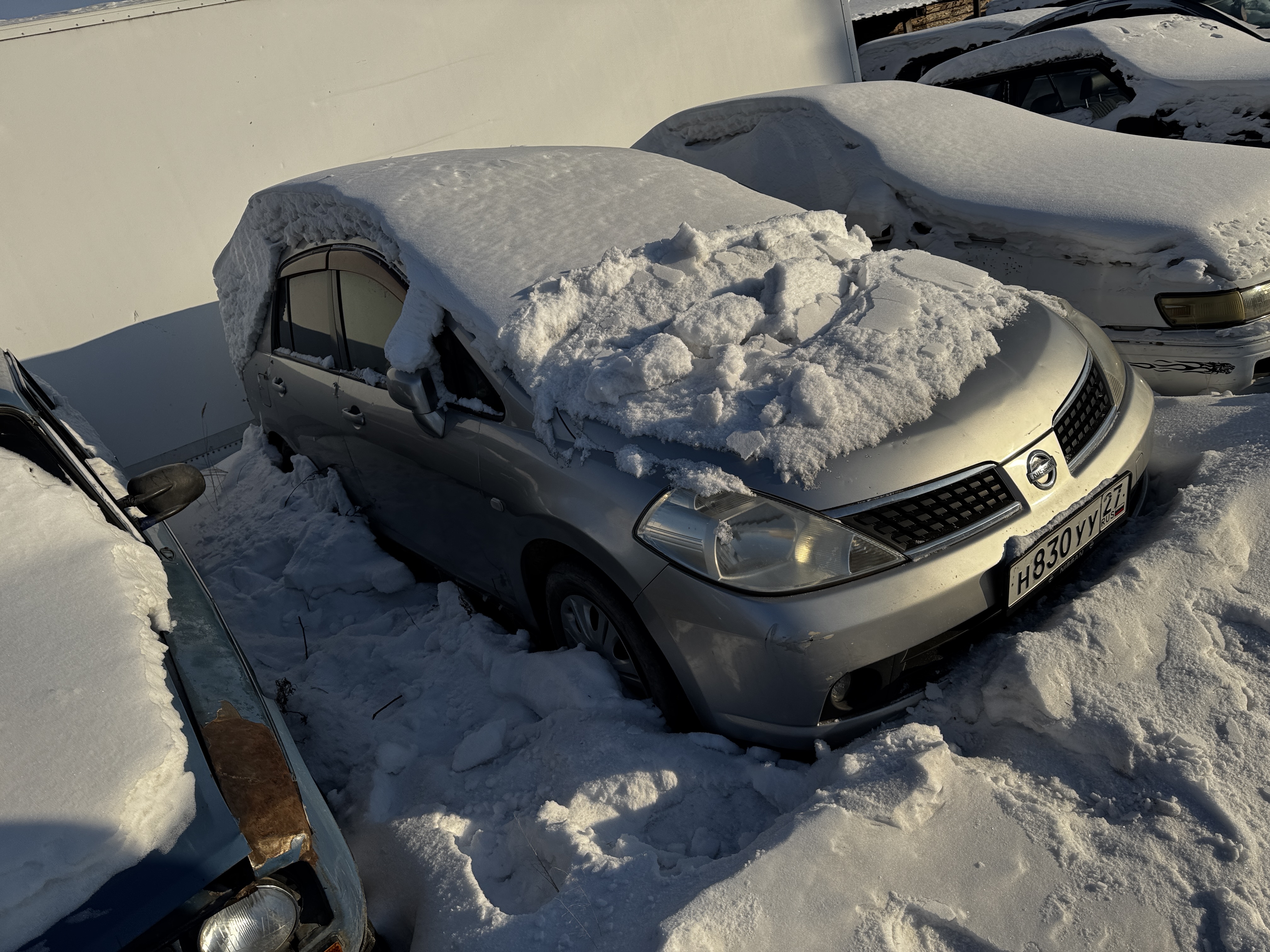 Автомобиль марки Nissan Tiida latio ,г/н Н830УУ27, 2005 гв.,№ двигателя 260379,№ кузова SC 11060034,цвет серый