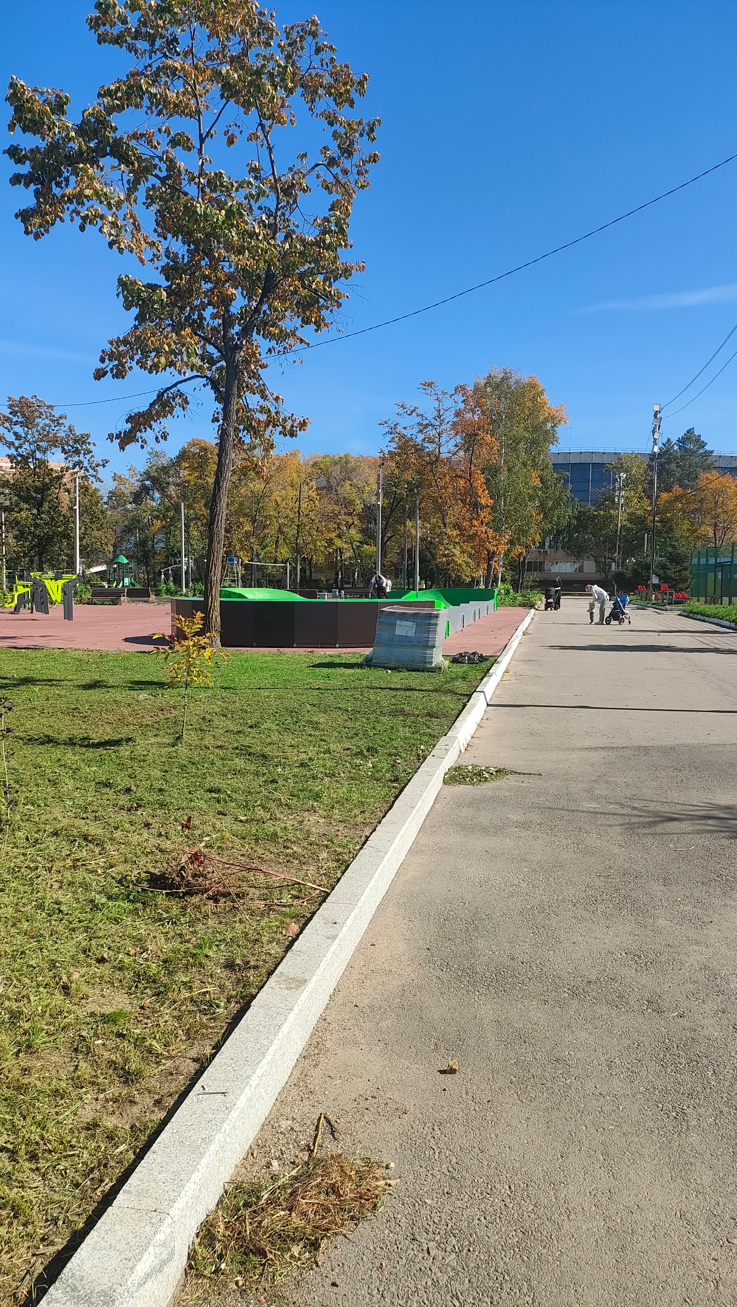 Право на заключение договора на размещение нестационарного торгового объекта общей площадью 60 м2, находящегося в границах земельного участка с кадастровым номером 27:23:0000000:37418 по адресу: Хабаровский край, г. Хабаровск, ул. Серышева, 1 Б.