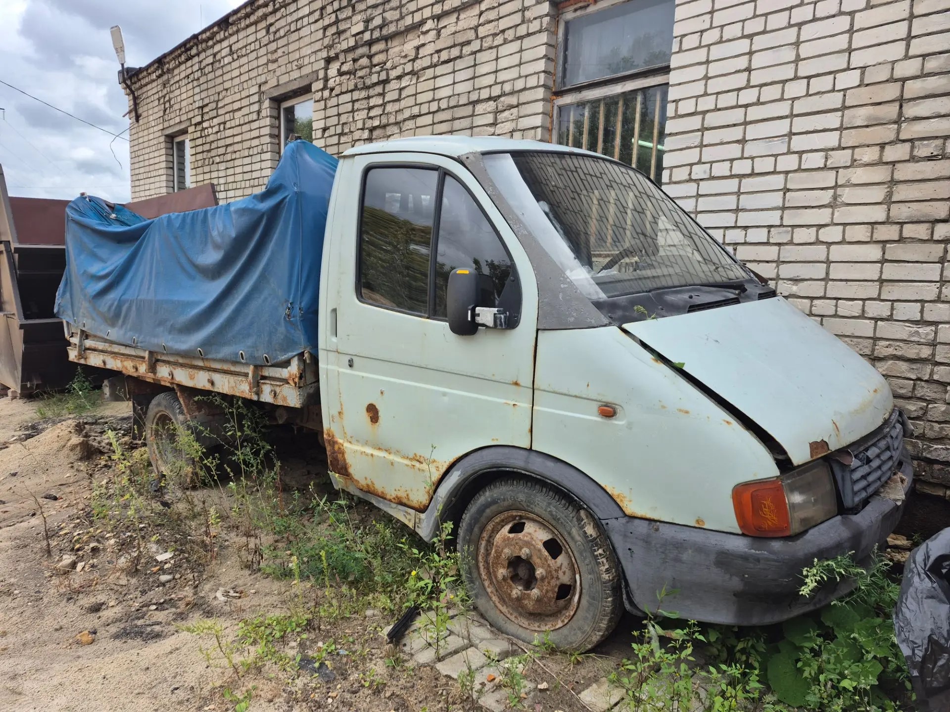 Лот № 4 (Транспортное средство в неработоспособном состоянии Бортовой ГАЗ 33021)
