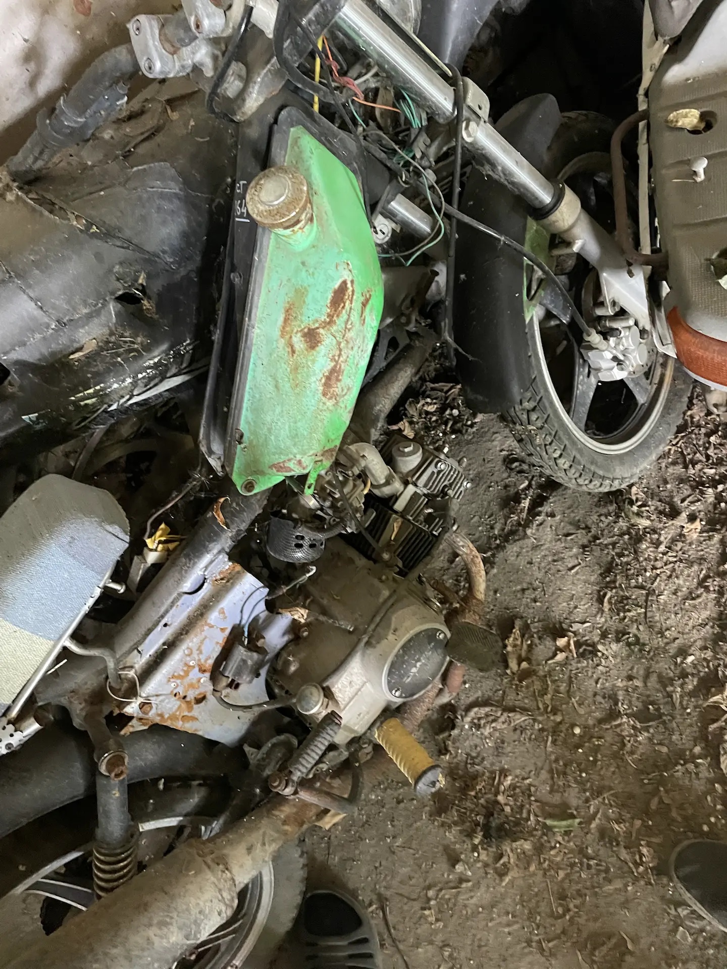 Мопед, год выпуска не установлен, с номером двигателя ZK49CC2406378.