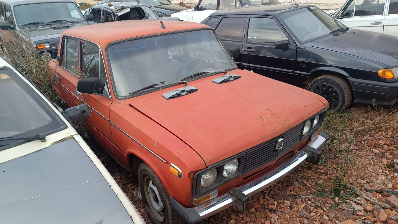 Автомобиль ВАЗ 21060, г/н Е905РЕ24 (фактически отсутствует), 1995г.в., VIN XTA210600S3382371, комплектность и состояние не проверялась данное имущество обращено в доход государства, находится в Дзержинском районе (Документы и ключи отсутствуют)