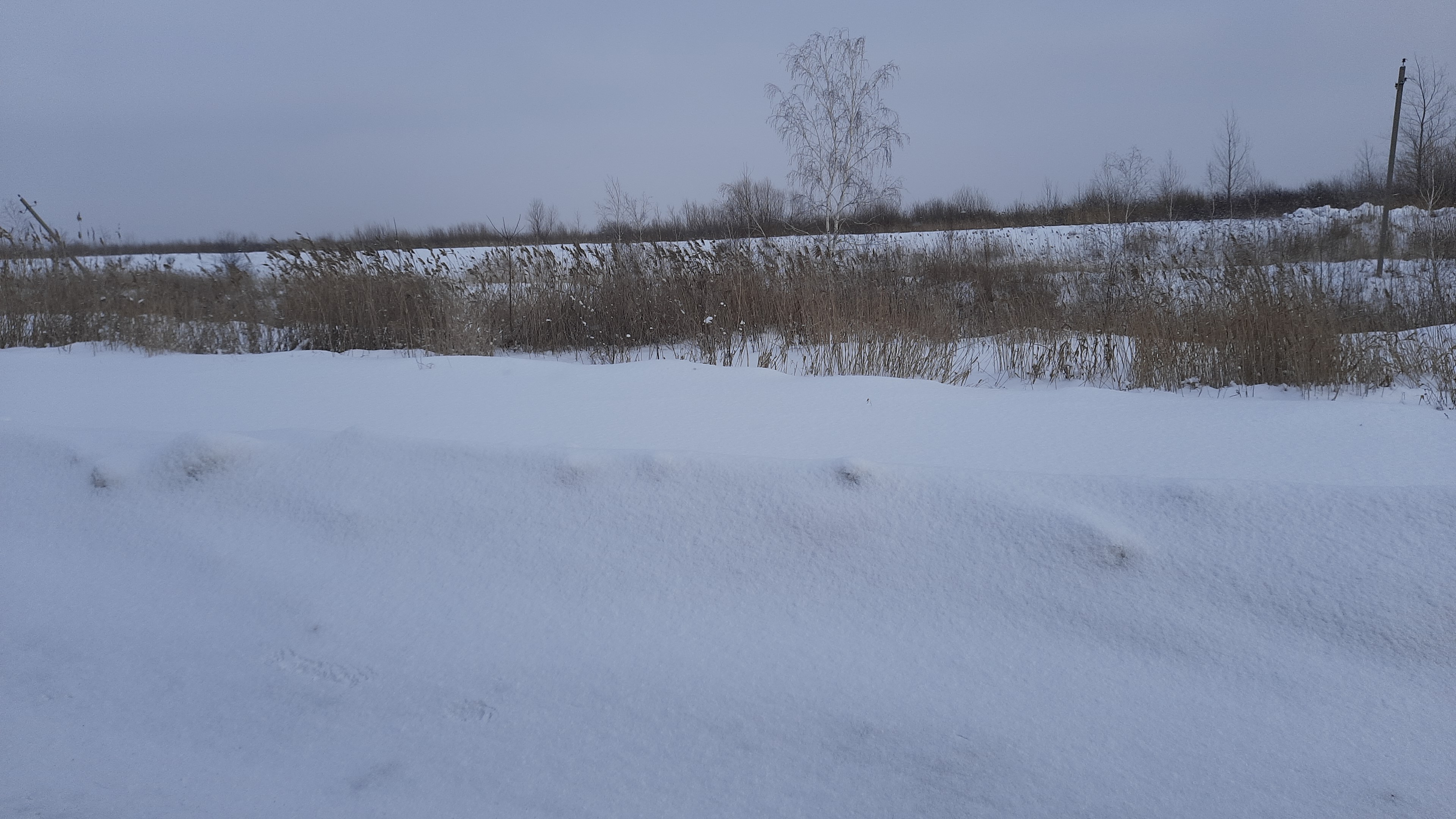 Торговый стенд с прилавком для торговли ритуальными товарами на городском кладбище микрорайон Зайково (место №3 в схеме размещения объектов)