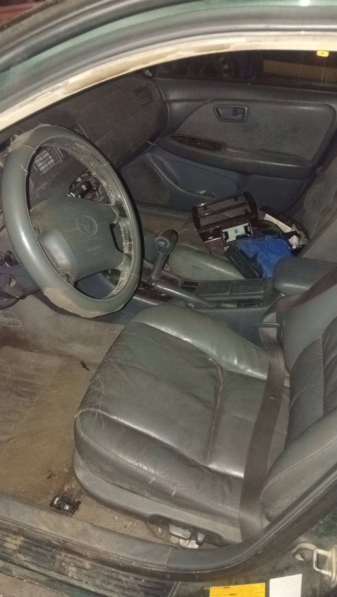 Автомобиль TOYOTA CAMRY