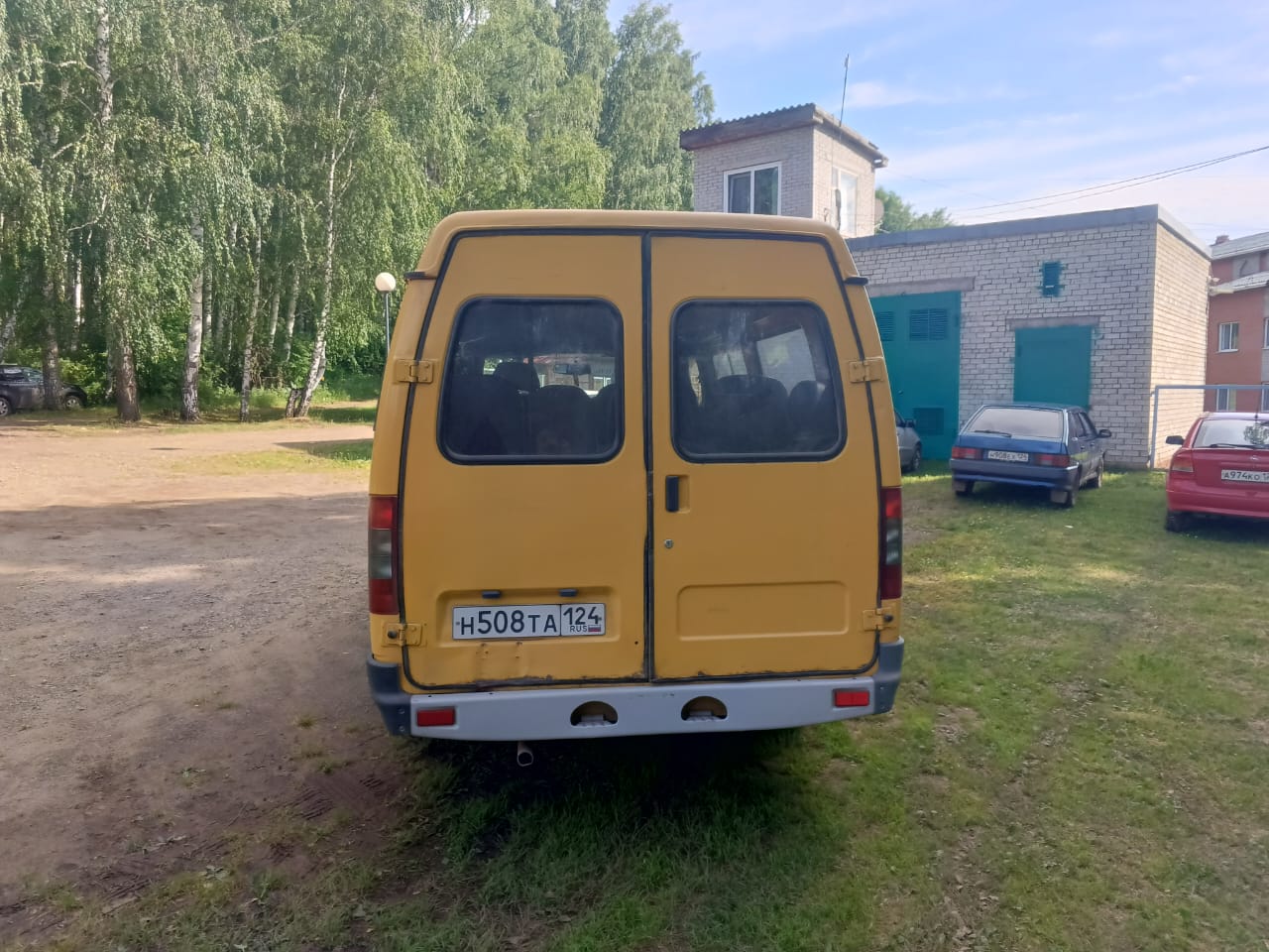 ГАЗ 322132 Автобус (13 мест), ПТС 52 МЕ 327913 от 26.04.2006, год выпуска 2006, цвет желтый, VIN Х9632213260471333, модель, № двигателя *405220*63059445*, шасси (рама) № отсутствует, кузов (кабина, прицеп) № 32210060246145, государственный регистрационный знак H508TA124