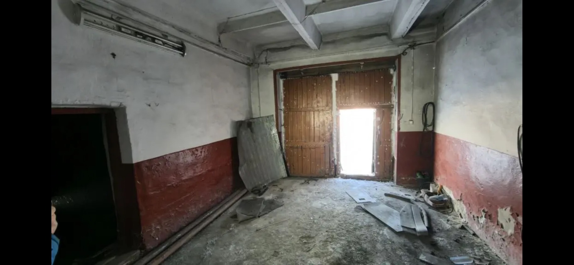 - нежилое помещение общей площадью 38,3 кв. м, кадастровый номер 42:21:0103005:480, расположенное по адресу: Кемеровская область – Кузбасс, г. Белово, ул. Чкалова, д. 1, помещение 12.