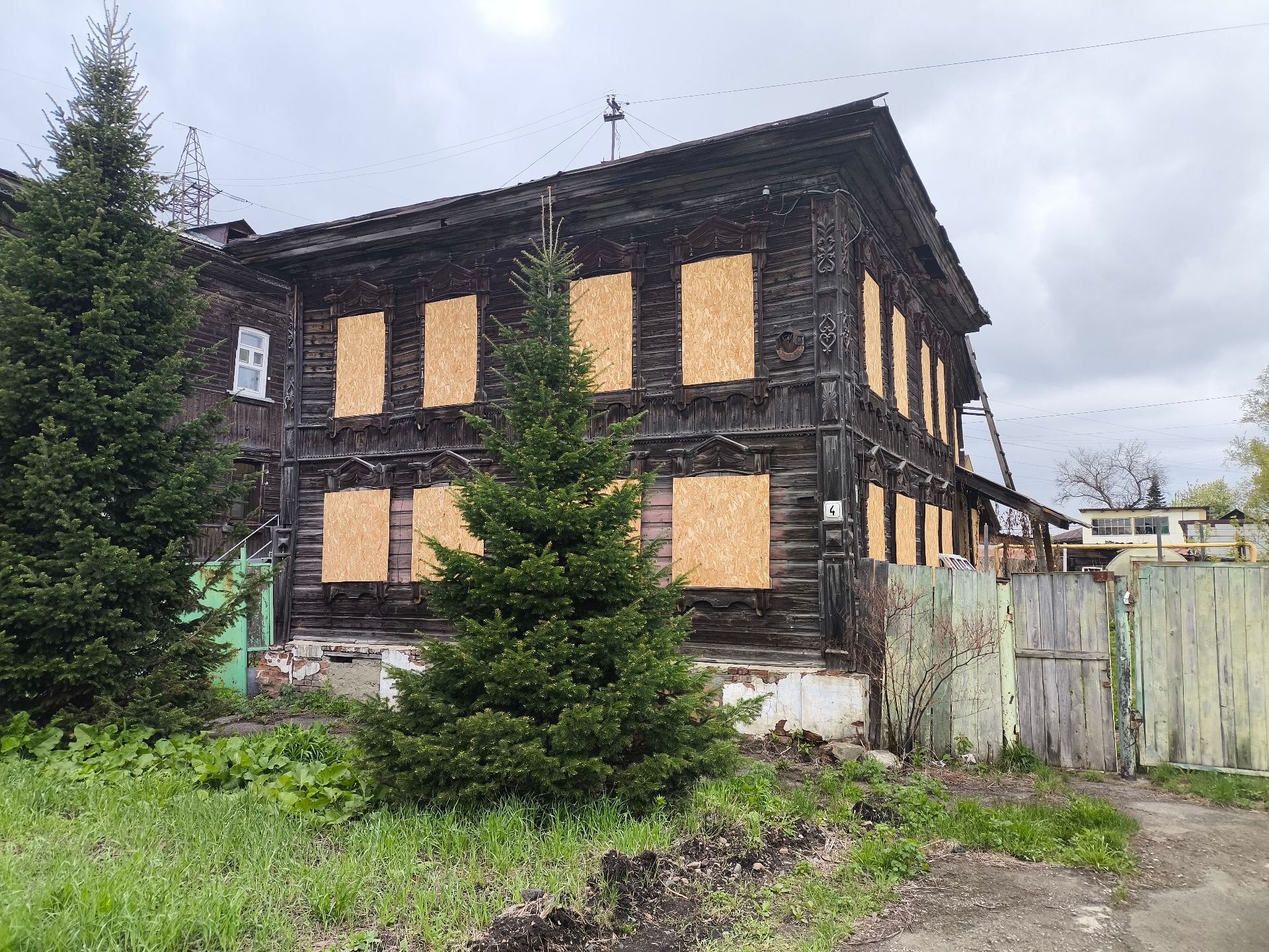 Нежилое здание по адресу: Томская область, г. Томск, ул. Трифонова, д. 4