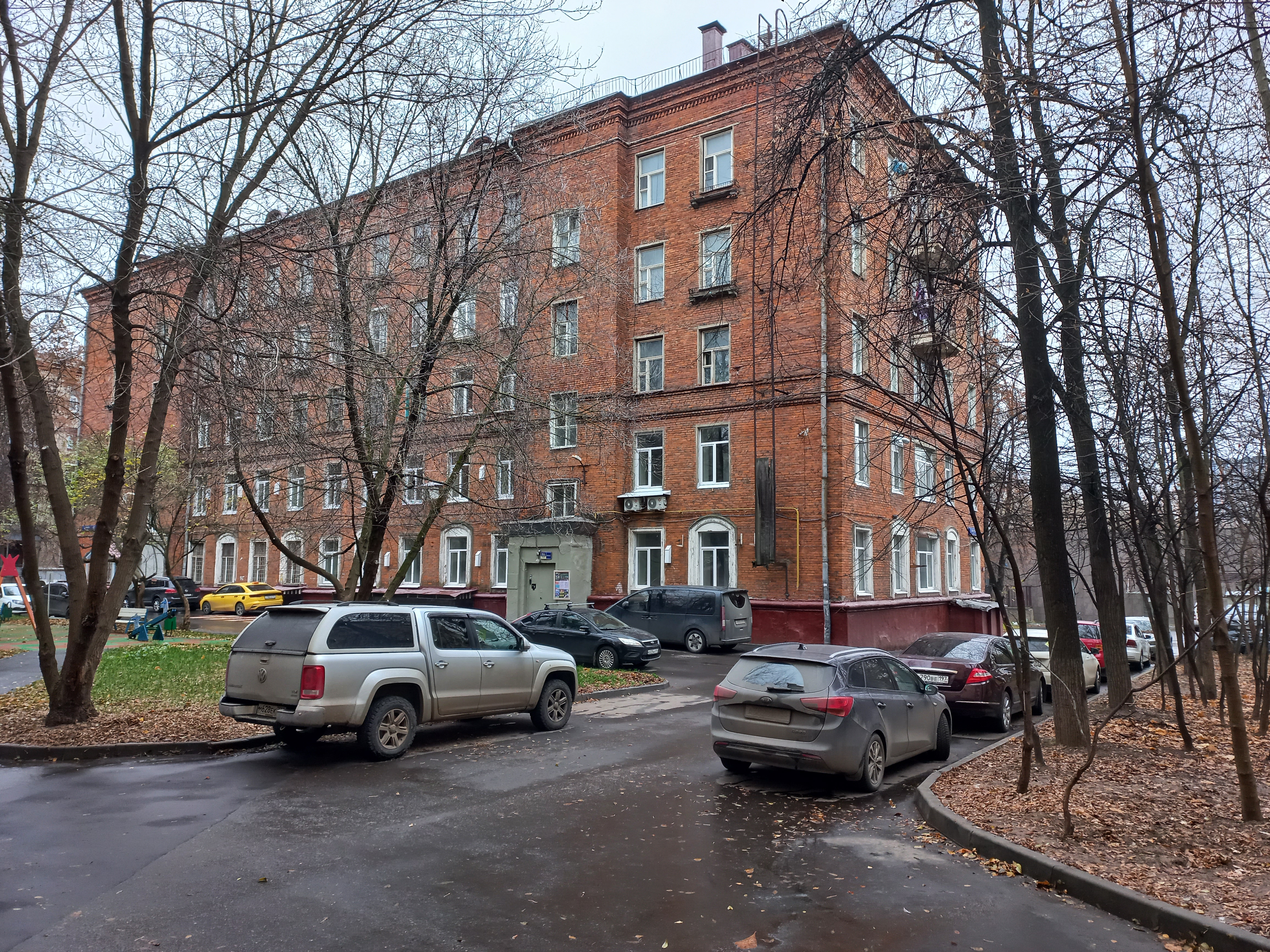 Продажа имущества, находящегося в собственности города Москвы, жилые помещения по адресу: г. Москва, ул. Вавилова, д. 53, корп. 3, пом. 31, пом. 32, общей площадью 47,7 кв. м, (Этаж № 3), кадастровые номера: 77:06:0002006:1359, 77:06:0002006:1360