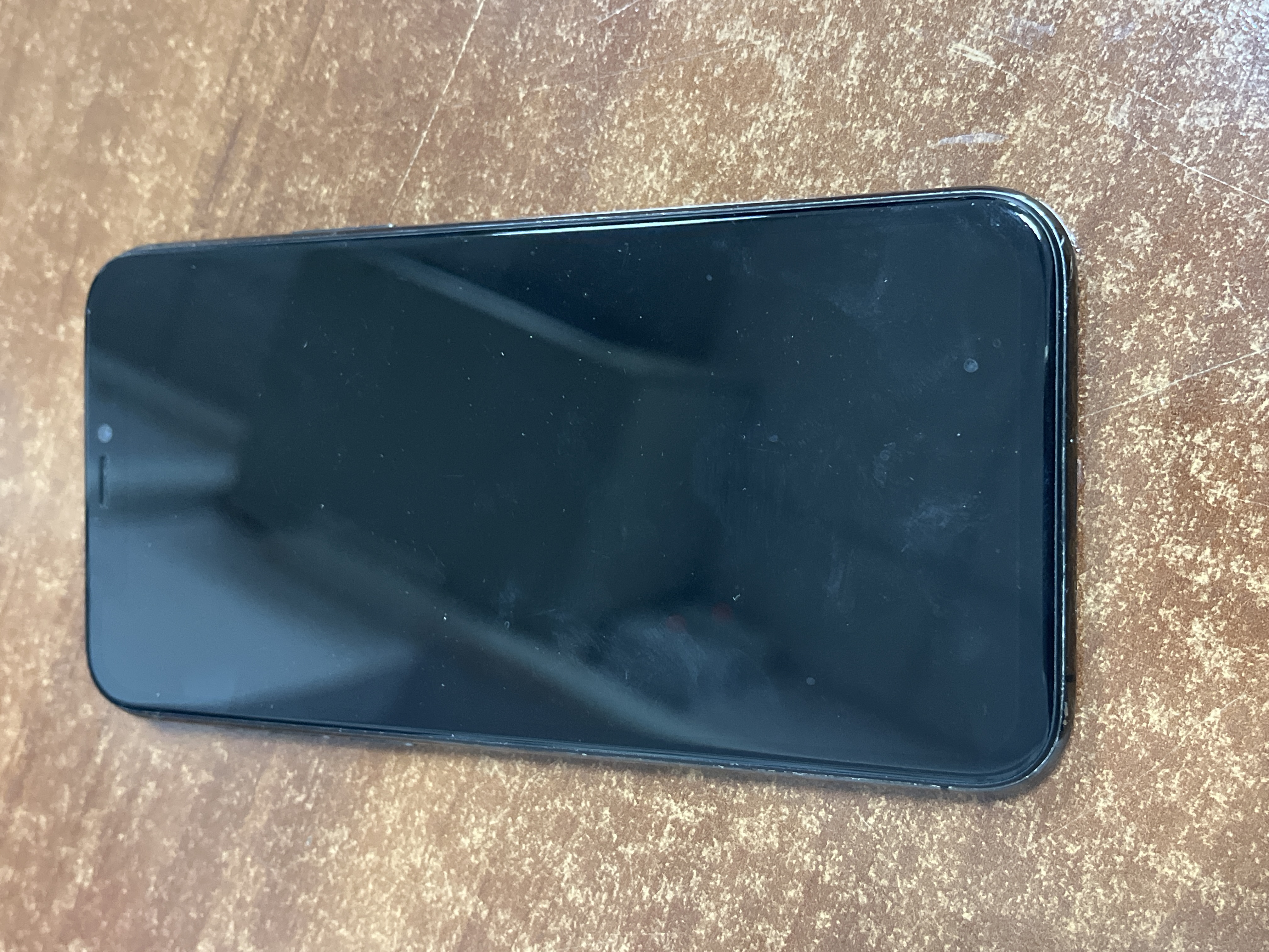 Сотовый телефон марки Iphone 11 Pro