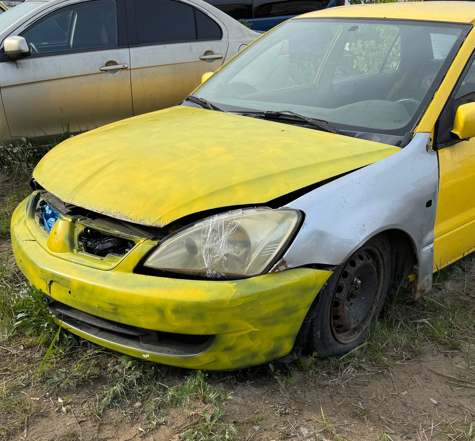 Автомобиль "Mitsubishi Lanser"