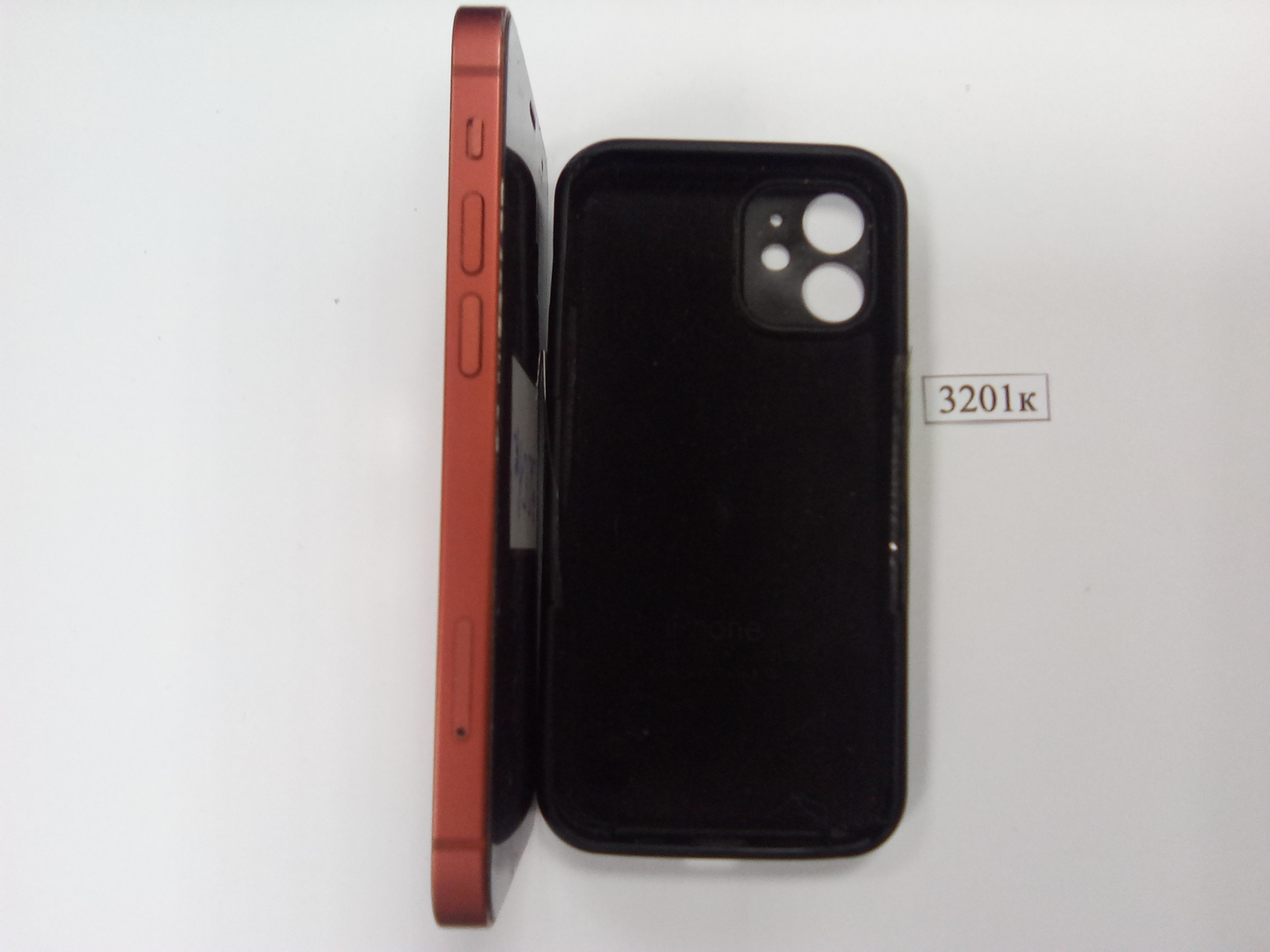 Сотовый телефон "Iphone" IMEI1:353008111964223 IMEI2:353008111899858