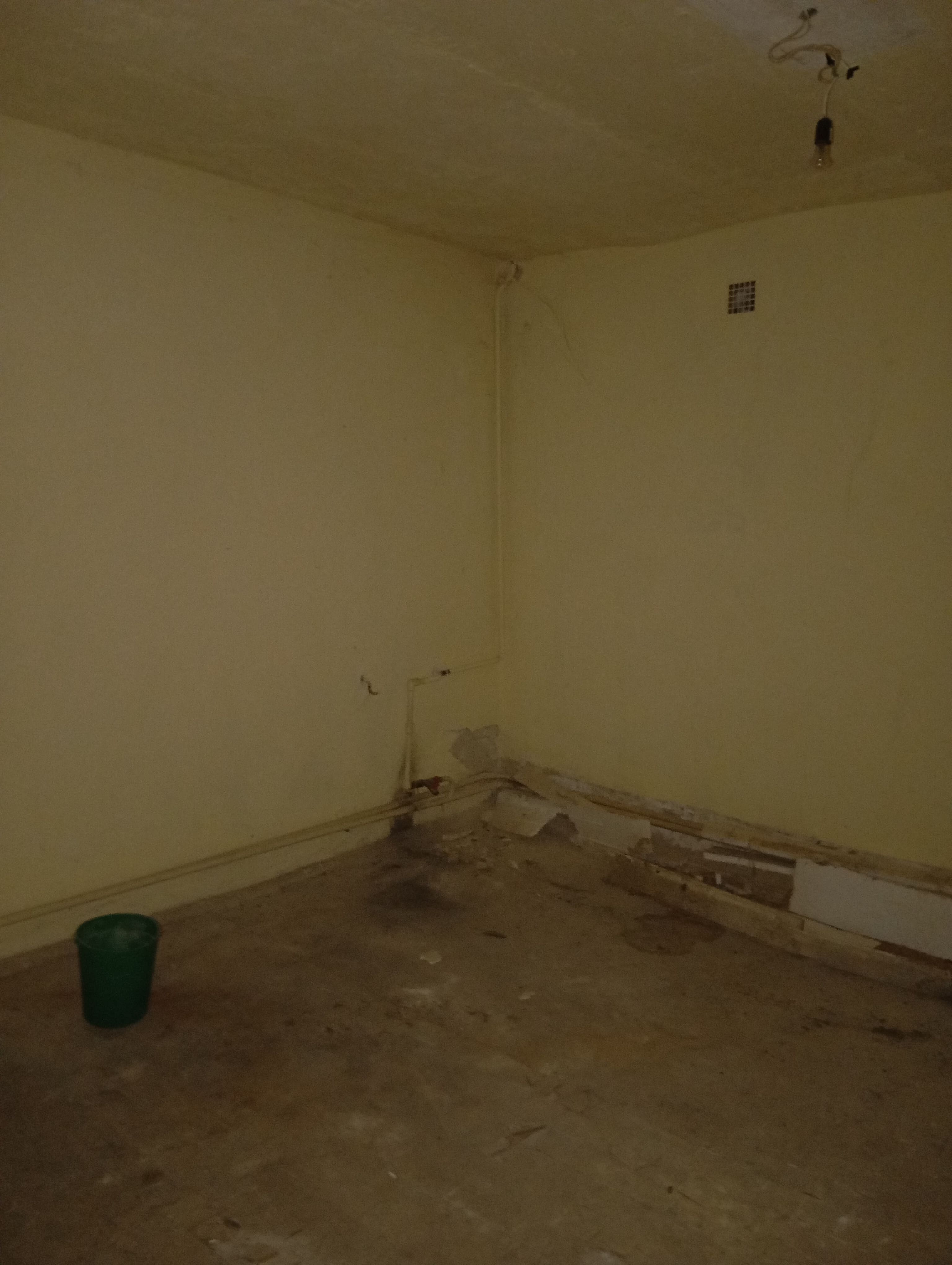 Право заключения договора аренды нежилых помещений (пом. №1-14, 16-30, 32) общей площадью 540,3 кв. м, являющихся частью защитного сооружения гражданской обороны с кадастровым номером 26:33:130506:704, расположенного по адресу: Ставропольский край, г. Пятигорск, ул. Крайнего, 2