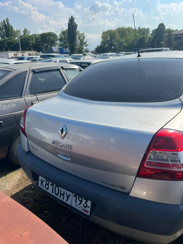 Автомобиль Renault Megane, г.н К810НУ193, светло – серо голубой, 2006 г.в, VIN (VF1LM1B0E36221972), номер кузова (прицепа): 36221972. Документы отсутствуют.