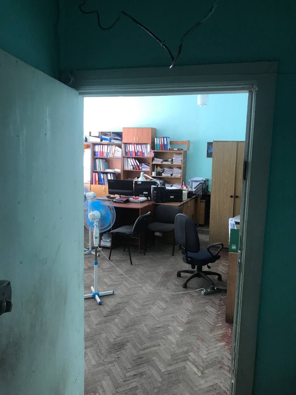 встроенное нежилое помещение № 417 на четвертом этаже в здании, кадастровый номер – 93:22:0010102:196, общей площадью 40,2 кв.м, расположенное по адресу: Российская Федерация, Донецкая Народная Республика, городской округ Дебальцево, город Дебальцево, улица Ленина, дом 12