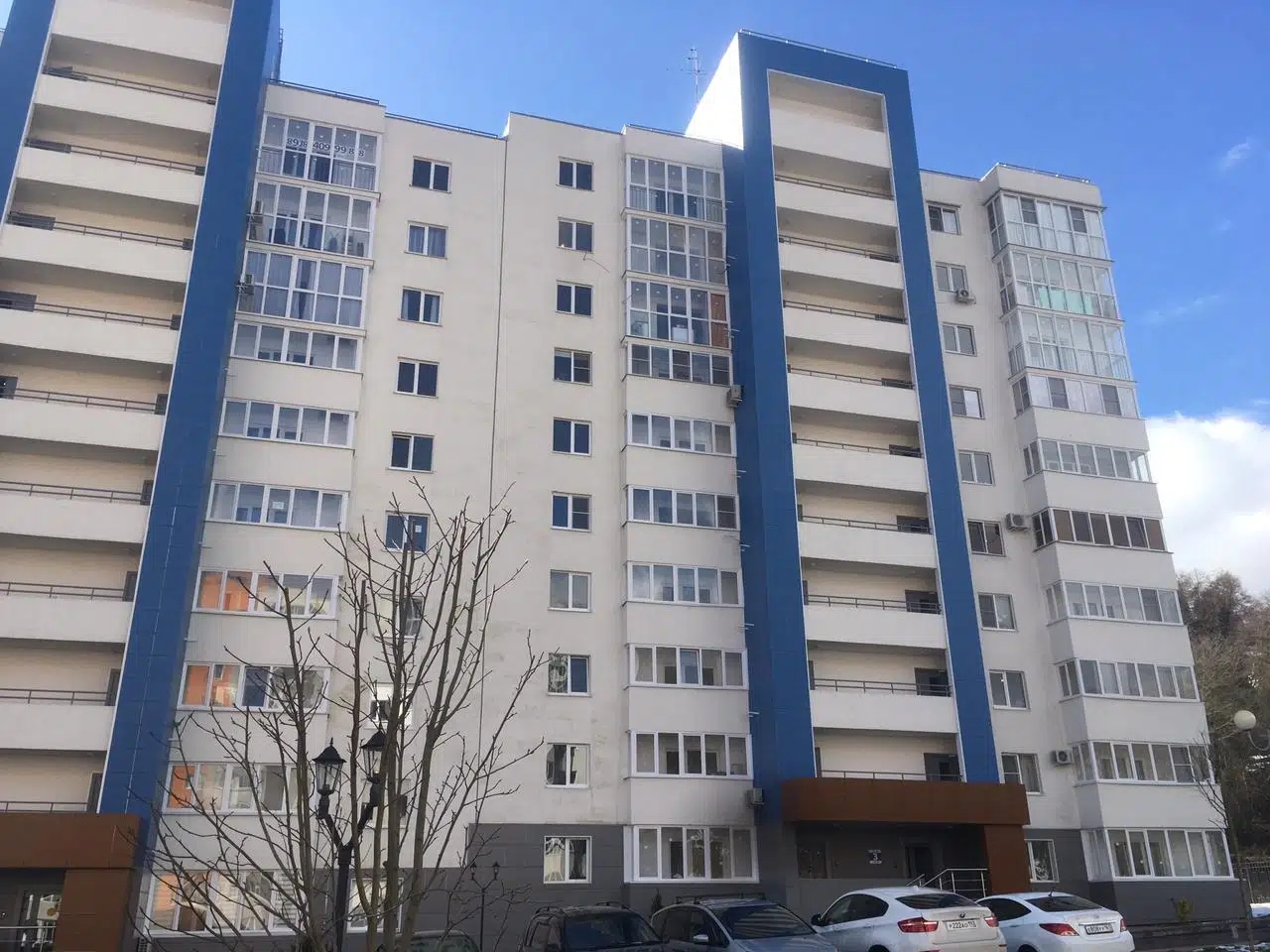Д-к Потолахова Ю.И. Квартира пл. 81,6 кв.м, КН 23:49:0308002:8076, адрес: КК, г. Сочи,с. Раздольное, ул. Тепличная, д. 83, корп. 1, кв. 79. Обременение: залог, арест, н/ц 11 943 000,00 руб., з-к 119 430,00 руб., ш/а 119 430,00 руб.
