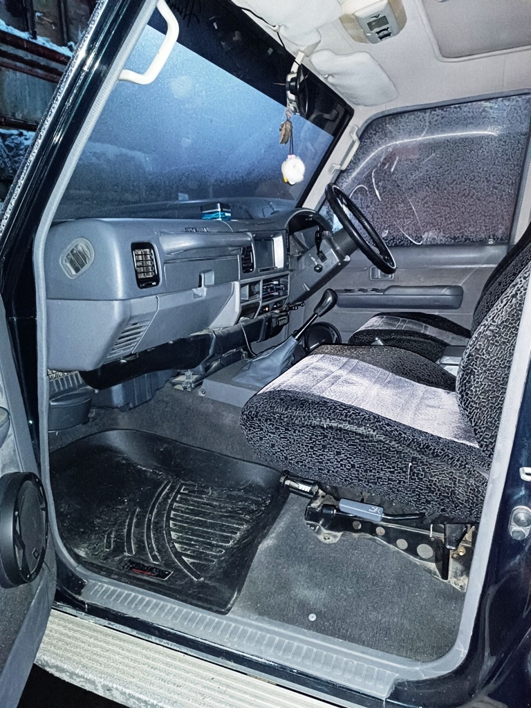 Продажа легкового автомобиля марки «TОYOTA LAND CRUISER PRADO»