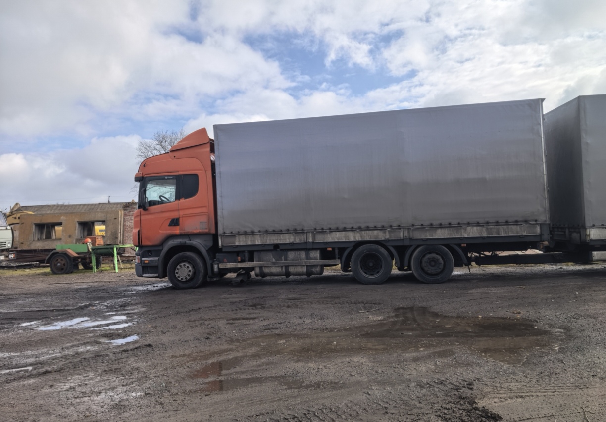 Грузовой Тягач бортовой Scania R 420, 2008 г.в., г/н М195АС761, VIN XLER620005193470, оранжевого цвета, пробег 659128 км., должник Алиев Сабухи Тахир Оглы (Поручение ТУ Росимущества в РО от 30.03.2026 № 61-423-У). Адрес (местоположение): Ростовская область, Целинский район, п. Целина, ул. Транспортная, 1А
