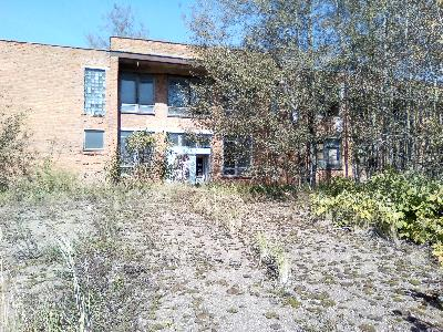 Продажа по минимально допустимой цене земельного участка площадью 28 425 кв.м,с кад. номером 67:06:0030203:114,с расположенными на нем объектами недвижимого имущества-навес для хранения техники с кад. номером 67:06:0021502:12, административно-лабораторный корпус с кад. номером 67:06:0000000:373, по адресу:Местоположение установлено относительно ориентира, расположенного в границах участка.Почтовый адрес ориентира:Смоленская область,р-н. Дорогобужский,с/п.Михайловское