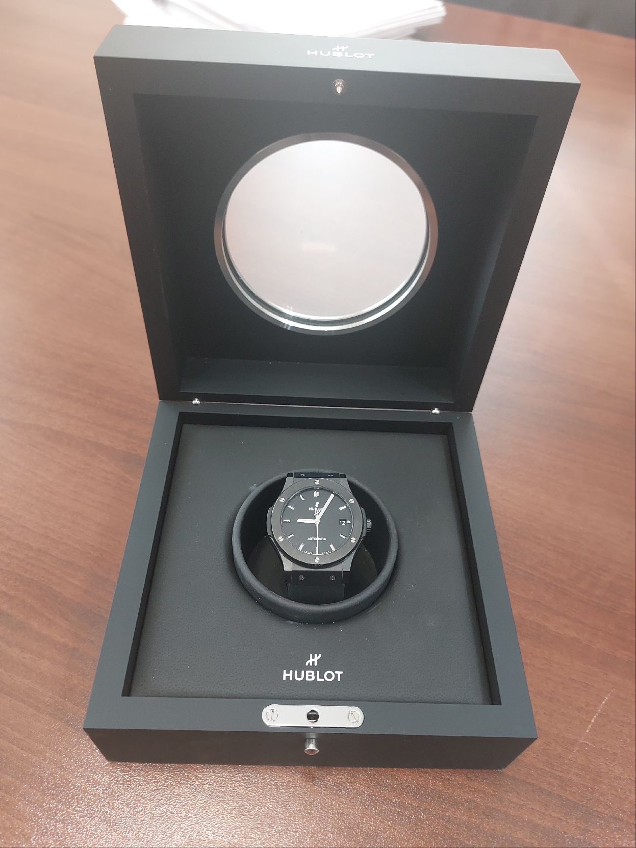 Наручные часы торговой марки «HUBLOT»