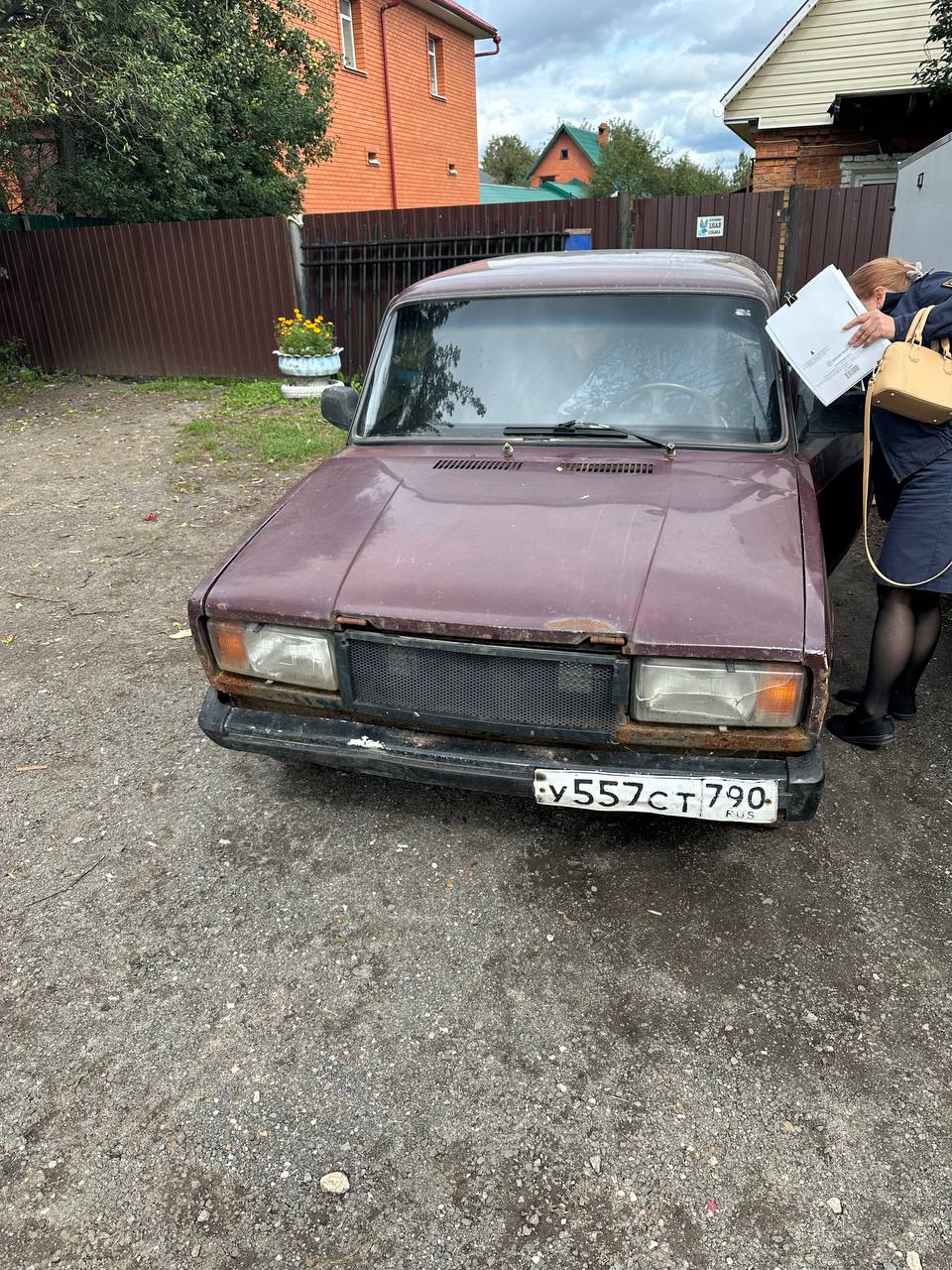 Автомобиль ВАЗ 21074, год выпуска не установлен, г/н У557СТ790.