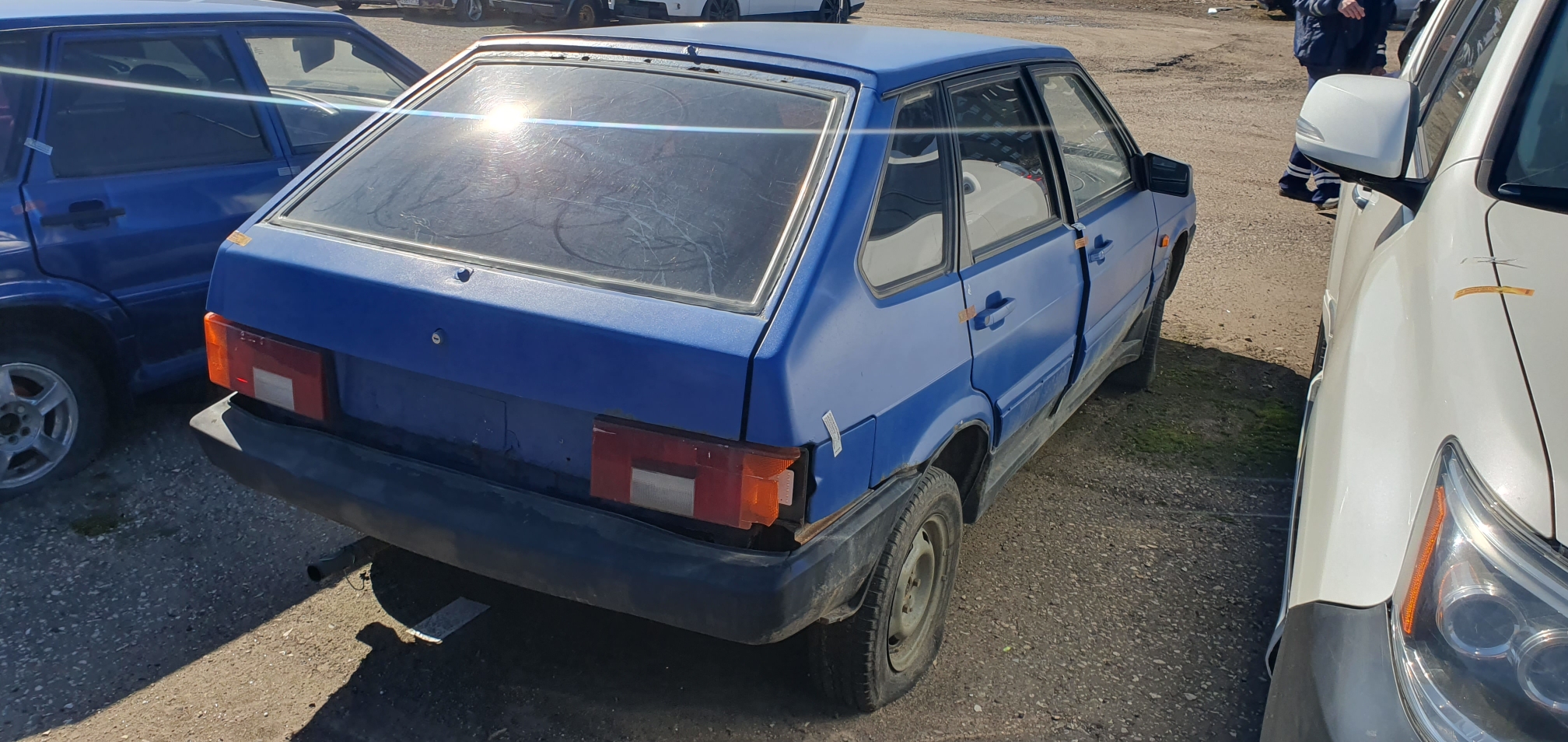 Автомобиль марки ВАЗ 21093 (528)