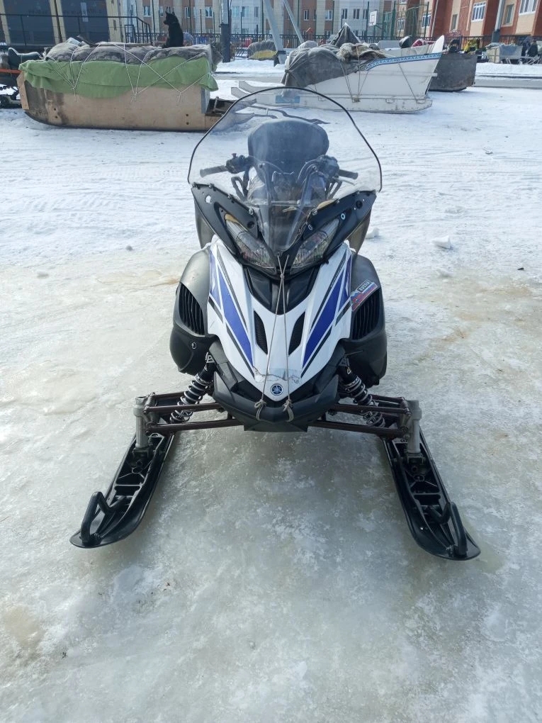 Снегоход YAMAHA RS VENTURE TF