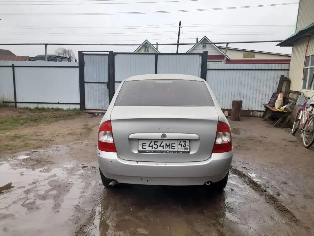 Легковой автомобиль ВАЗ 11183 LADA KALINA; 2007 г.в.; г/н: Е454МЕ43; VIN: XTA11183080128739, цвет серебристый