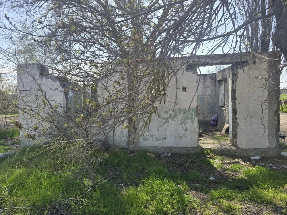 Нежилое здание, площадью 34,9 м2, кадастровый номер 90:06:030102:1860, расположенного по адресу: Республика Крым, Красноперекопский район, с. Воинка,                         ул. Ленина, здание 55, строение 2