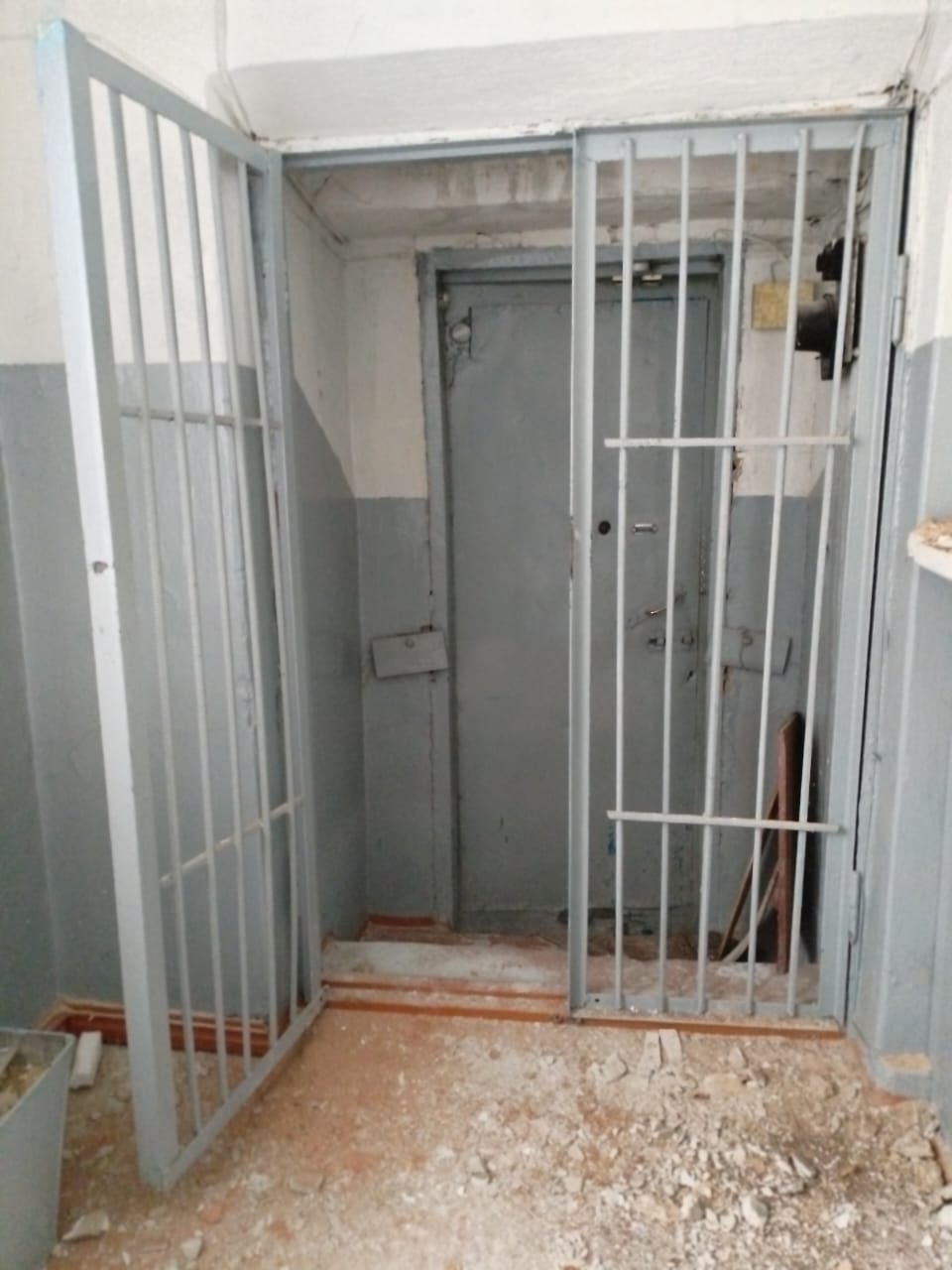 нежилое помещение РНФИ П13770011112, кадастровый номер: 73:22:030202:889, Этаж No 2, площадью 15,8 кв.м, адрес объекта: Ульяновская область, г. Барыш, ул. Тростинского, д. 2А, пом. 8