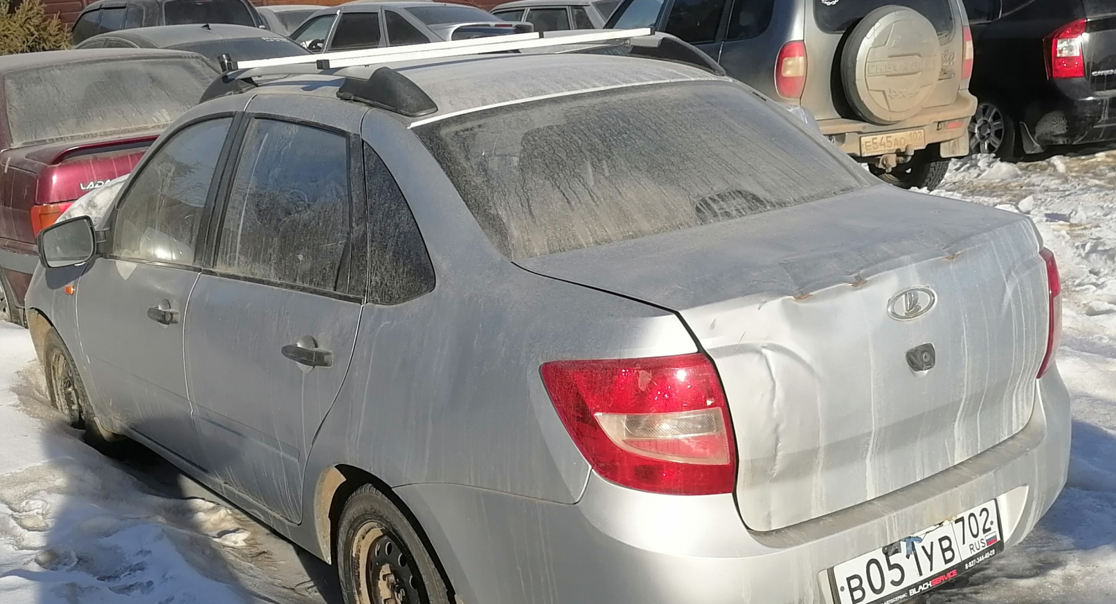 Автомобиль марки Лада Гранта с г.р.з. В051УВ702, vin XTA219000С0050693
