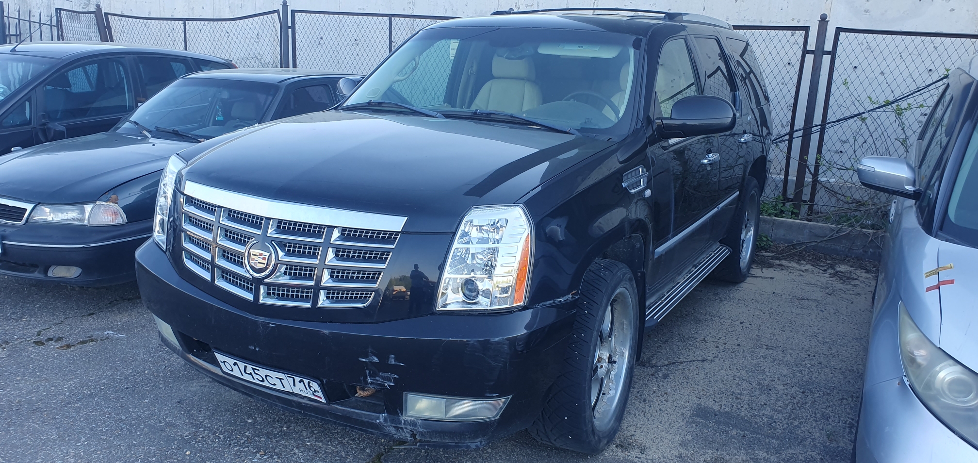 Автомобиль марки CADILLAC GMT926 (145)