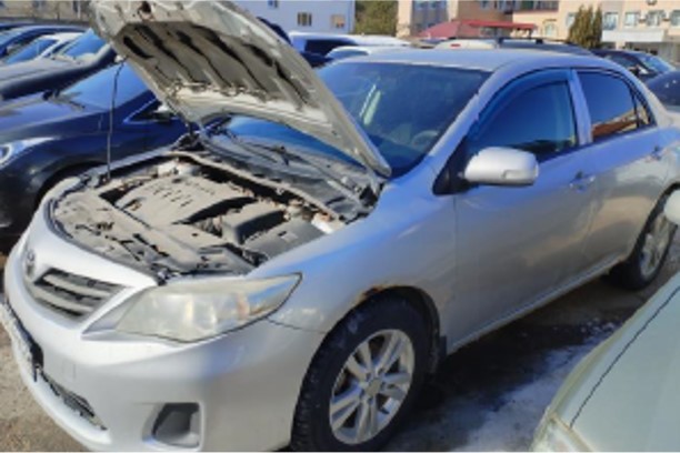 Легковой автомобиль TOYOTA COROLLA