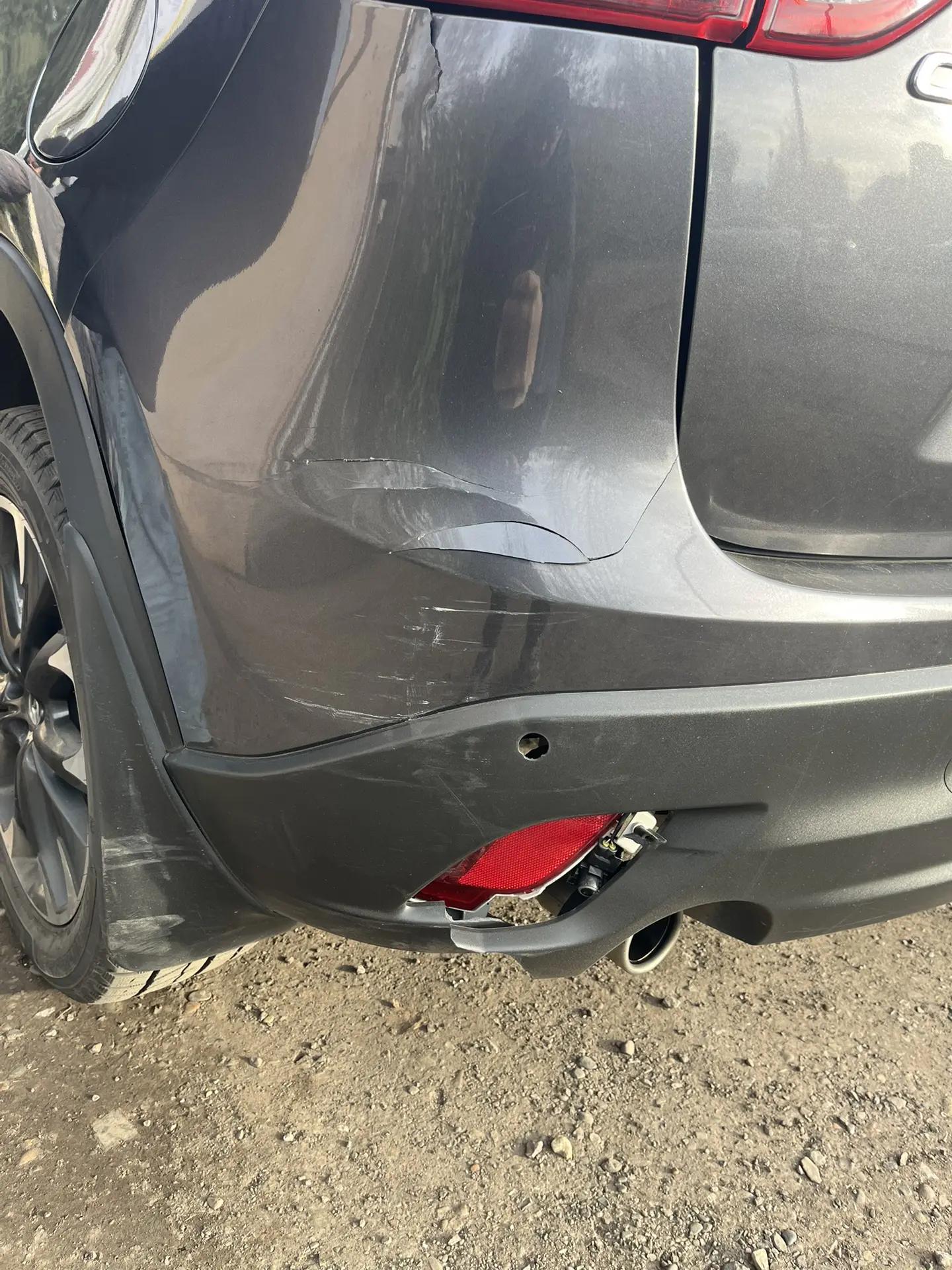 Легковой автомобиль MAZDA CX-5, 2015 г.в., г/н С627НЕ124, VIN RUMKE8938FV058938, кузов № JMZKE893800441026, цвет серый. Идентификационные номера не сверялись, рабочее состояние не проверялось, ключи и документы в наличии, автомобиль закрыт. Должник ООО «Салют-Лизингополучатель». Обременения: Арест, запреты на рег. действия. Начальная цена продажи 1547541,00 руб. Задаток 233000,00 руб. (пор. 2334)