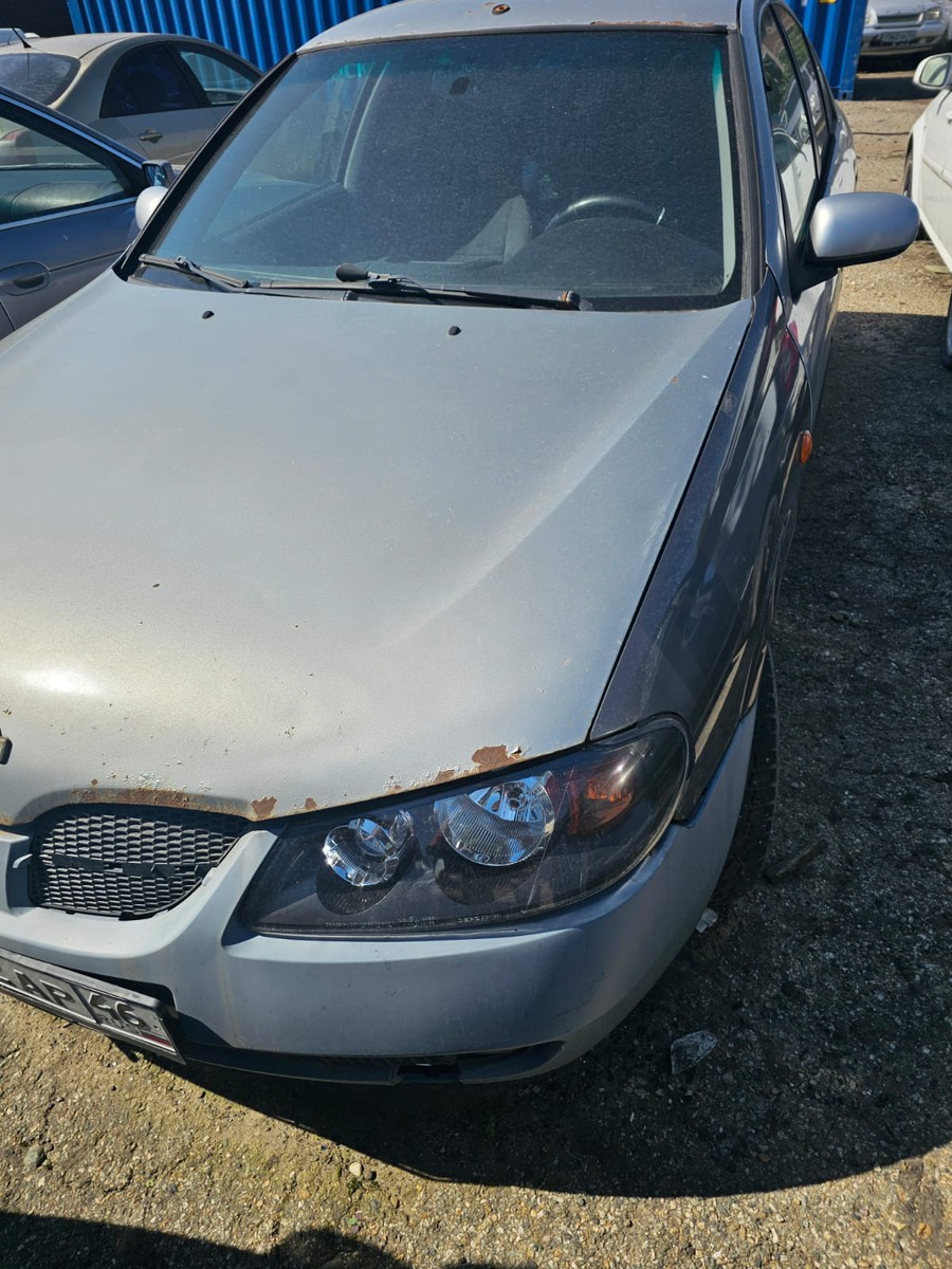 Автомобиль Ниссан Альмера, с г.н Р042АР46, 2004 г.в и чип ключ от автомобиля. Документы отсутствуют.